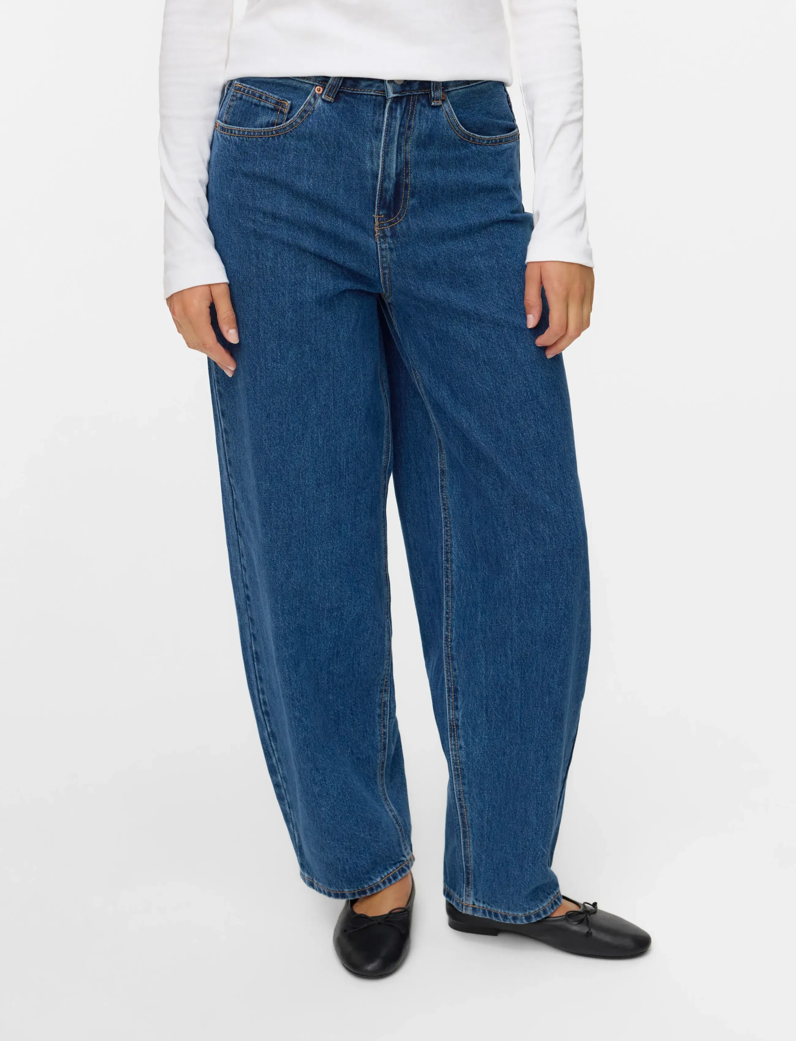 Vero Moda - VMBILLIE HR BARREL ANK JEANS LI3142 NOOS - brede jeans - medium blue denim - 3