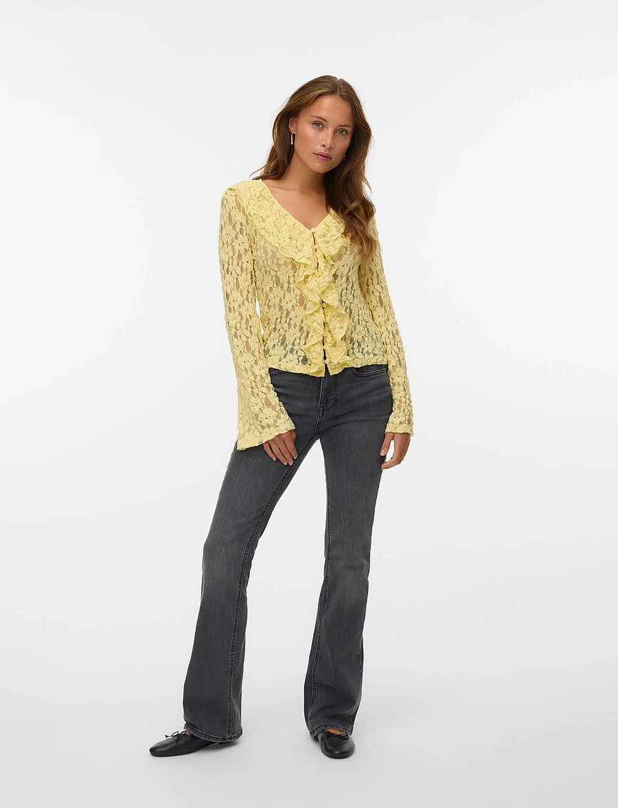 Vero Moda - AWKIENNA LS V-NECK LACE TOP - långärmade blusar - french vanilla - 0