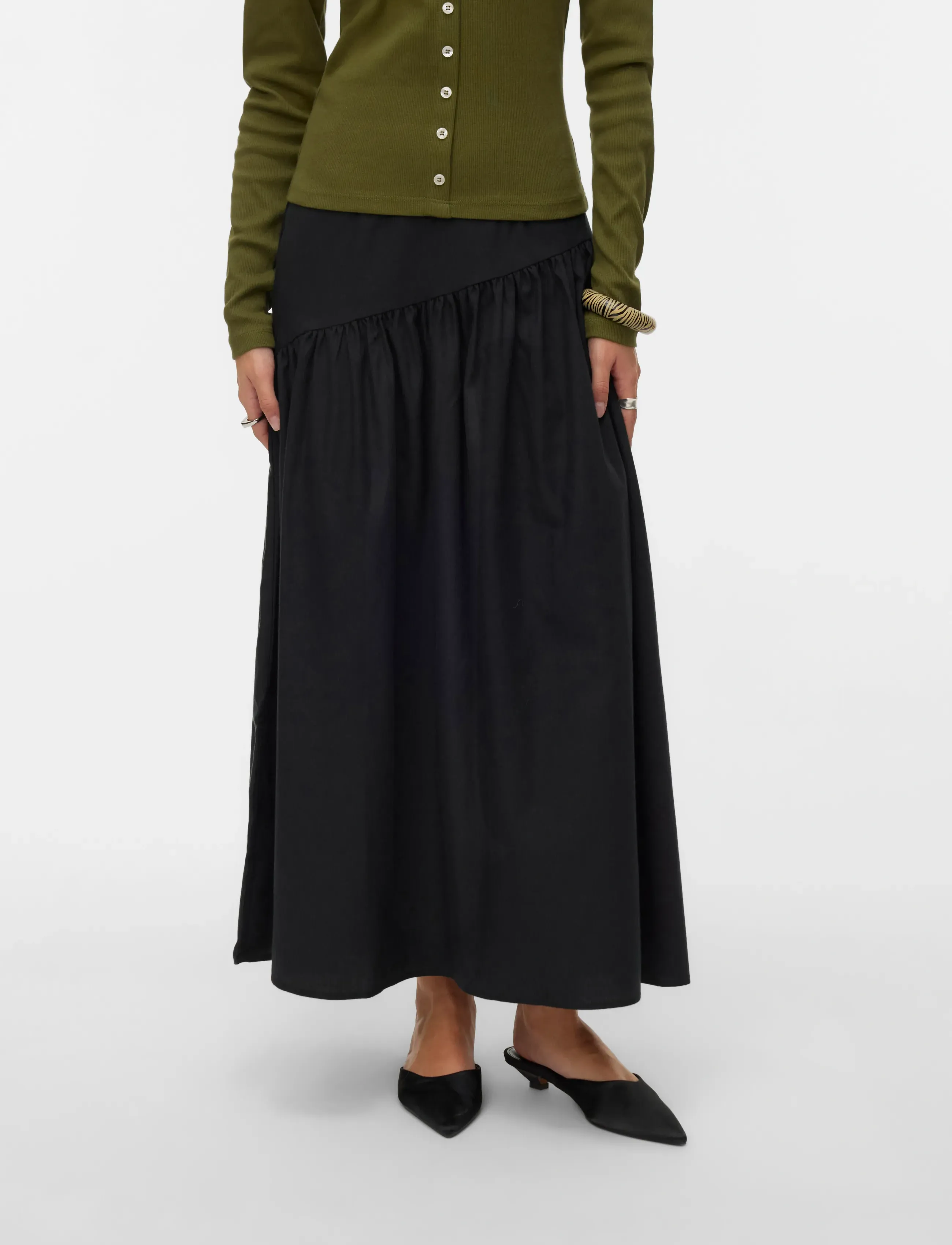 Vero Moda - VMTINA HW 7/8 SKIRT WVN GA - maxi nederdele - black - 3