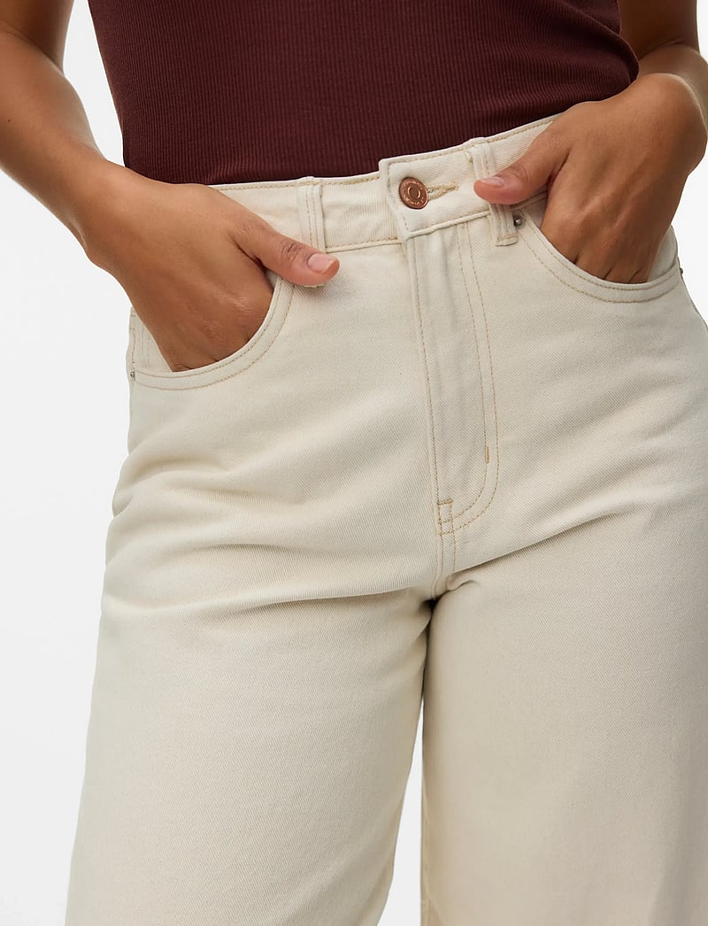 Vero Moda - VMZELDA HR BARREL FOLD UP ECRU JEANS - barrel jeans - ecru - 4