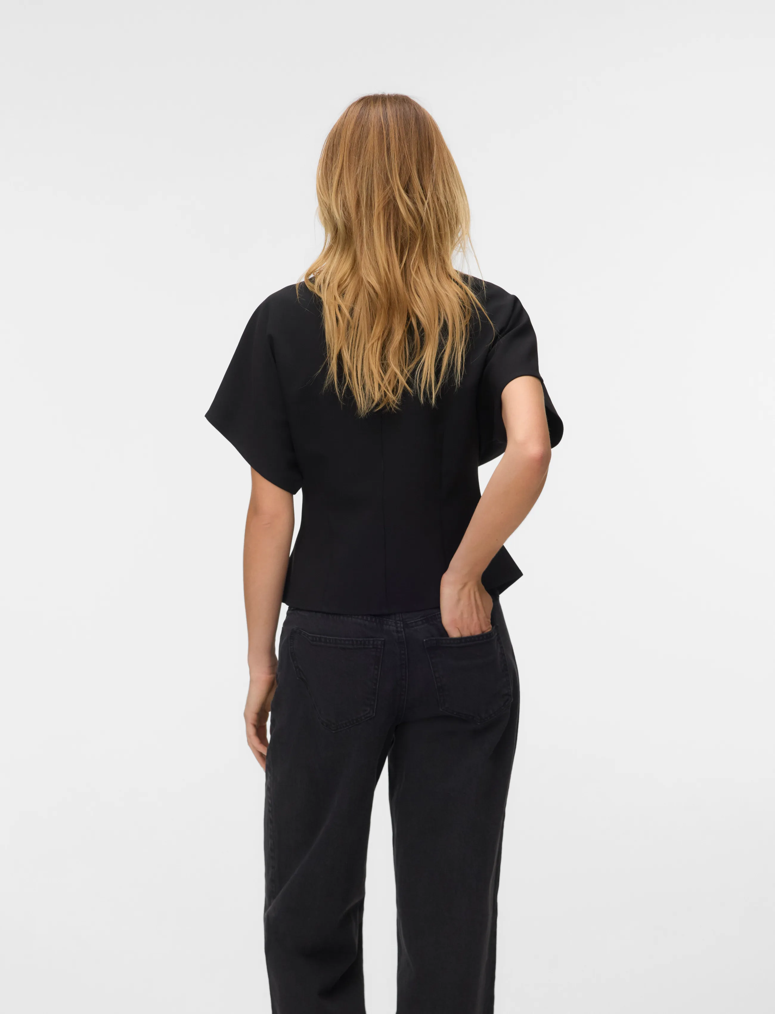 Vero Moda - VMSONJA SS V-NECK TOP WVN EXP - lühikeste varrukatega pluusid - black - 3