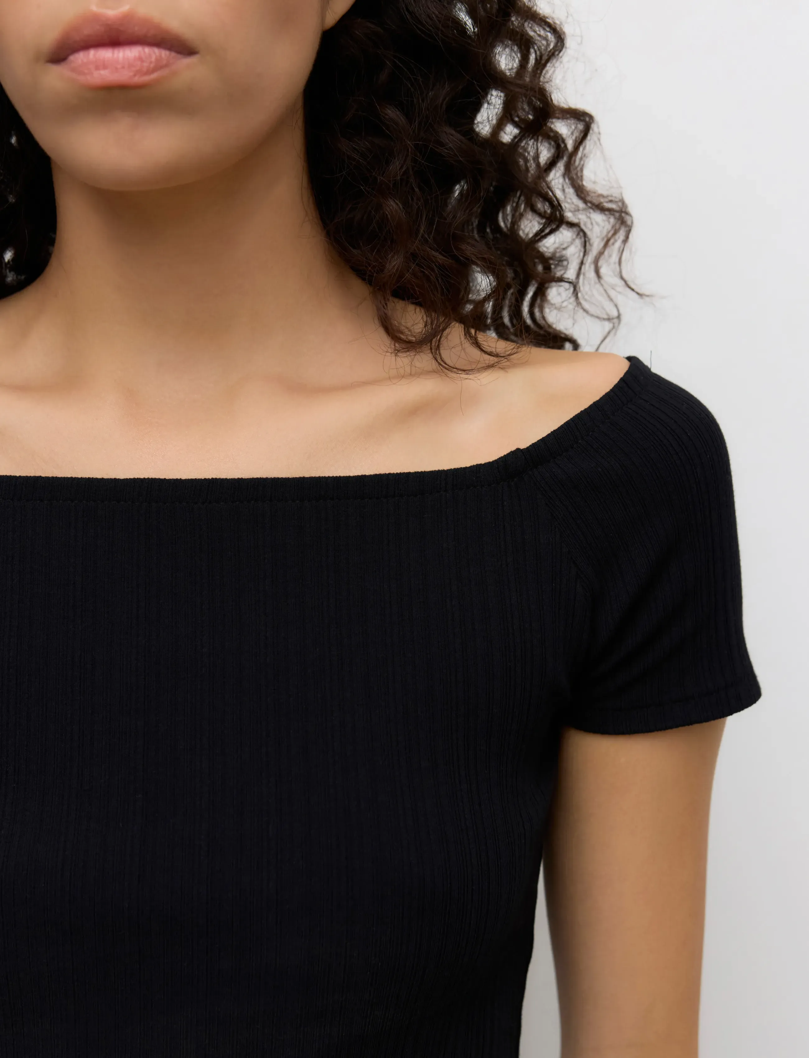 Vero Moda - AWVERDE SS OFF SHOULDER TOP NOOS - t-shirts - black - 4