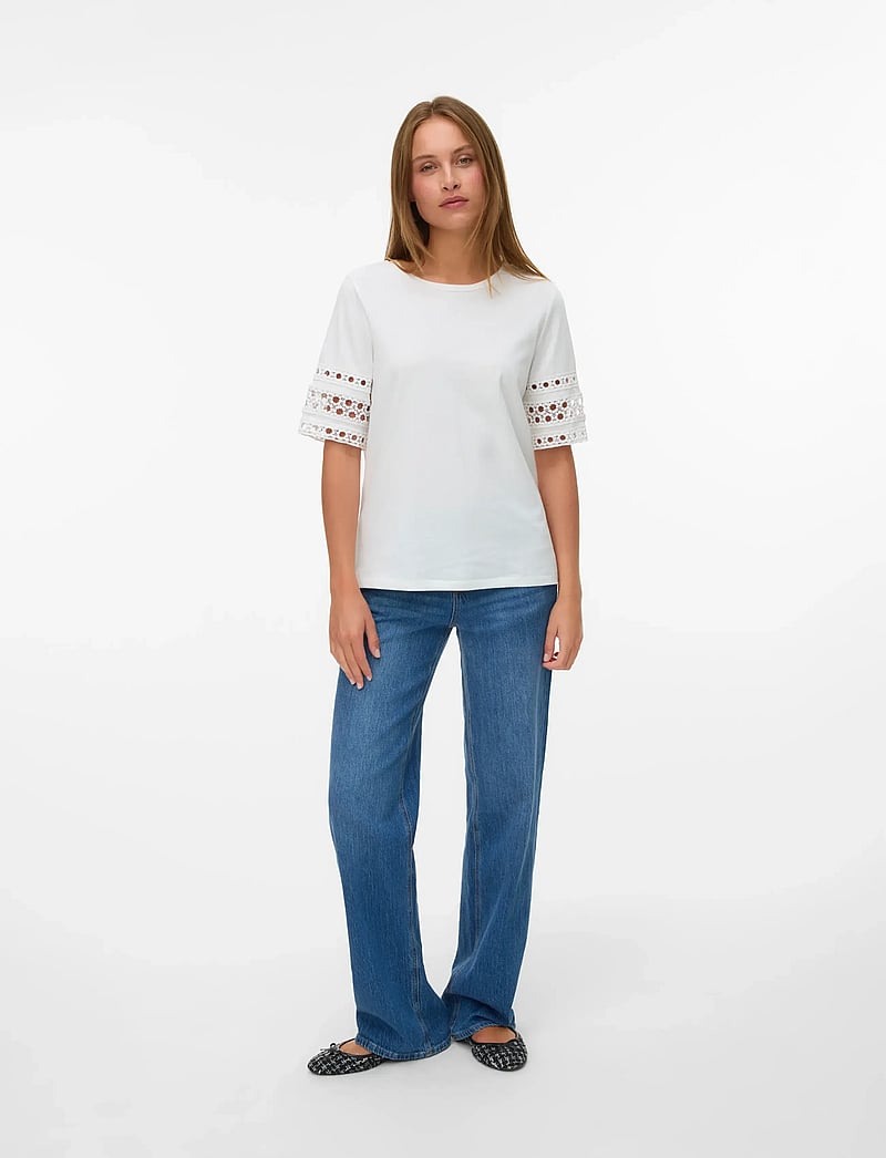Vero Moda - VMIVACY 2/4 O-NECK TOP JRS BTQ - t-särgid - snow white - 0