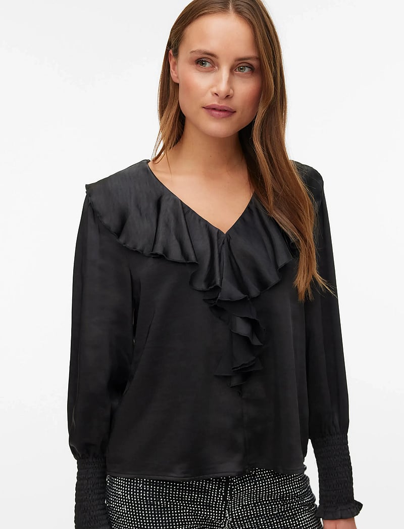 Vero Moda - AWBEA LS V-NECK FRILL BLOUSE - langärmlige blusen - black - 5