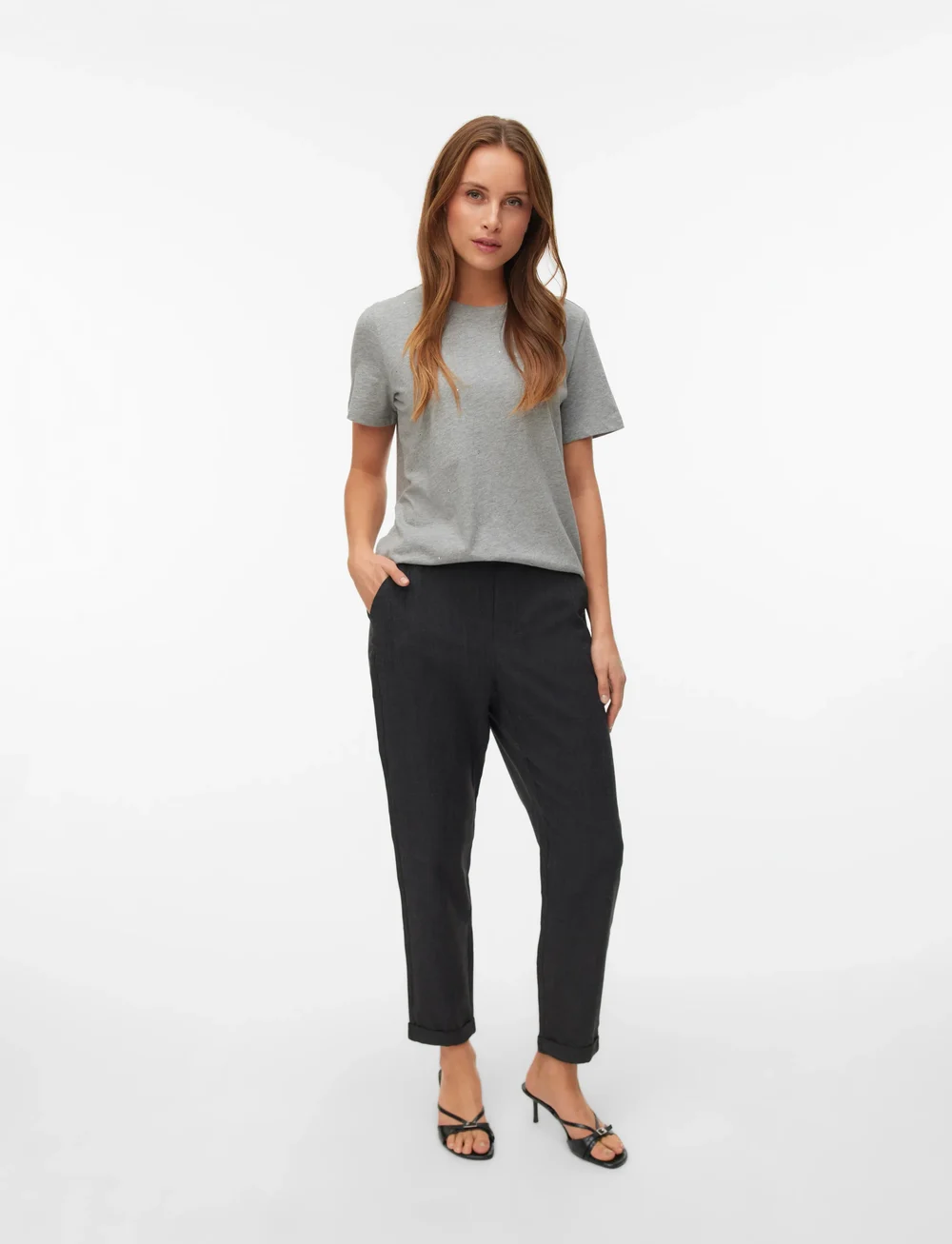 Vero Moda - VMMAYA BESTIE MW LOOSE PANT NOOS - slim fit hosen - dark grey melange - 0
