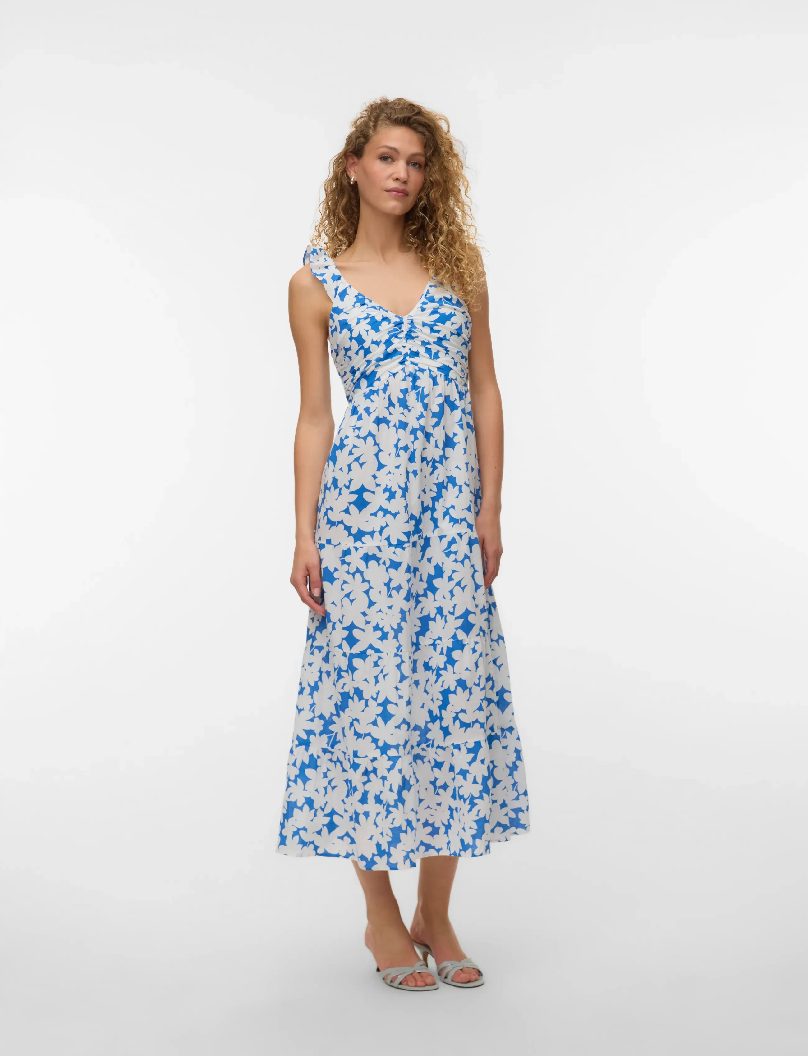 Vero Moda VMDICTHE SL FRILL ANKLE DRESS WVN GA - Maxikleider - NEBULAS BLUE / white