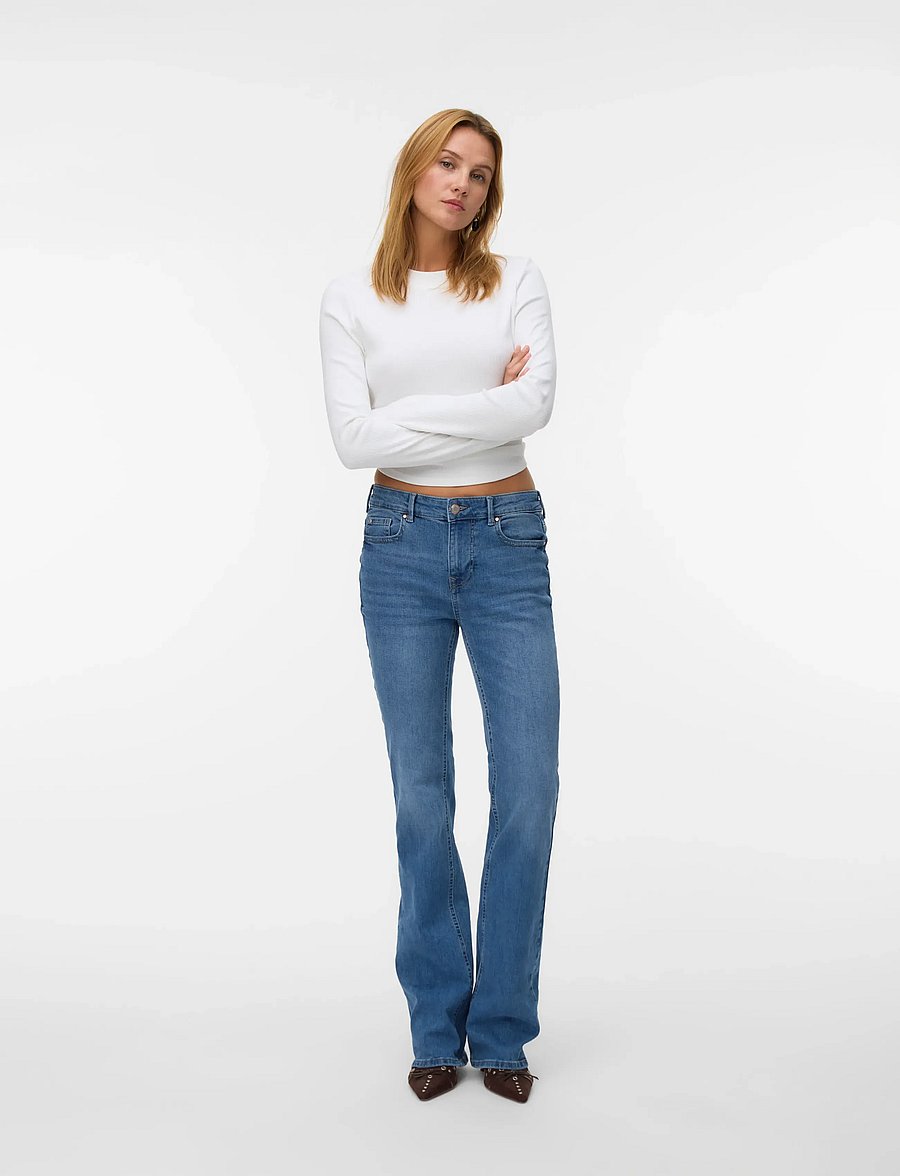 Vero Moda - VMFLASH MR FLARED POCKET RA3042 GA NOOS - Útvíðar gallabuxur - medium blue denim - 0