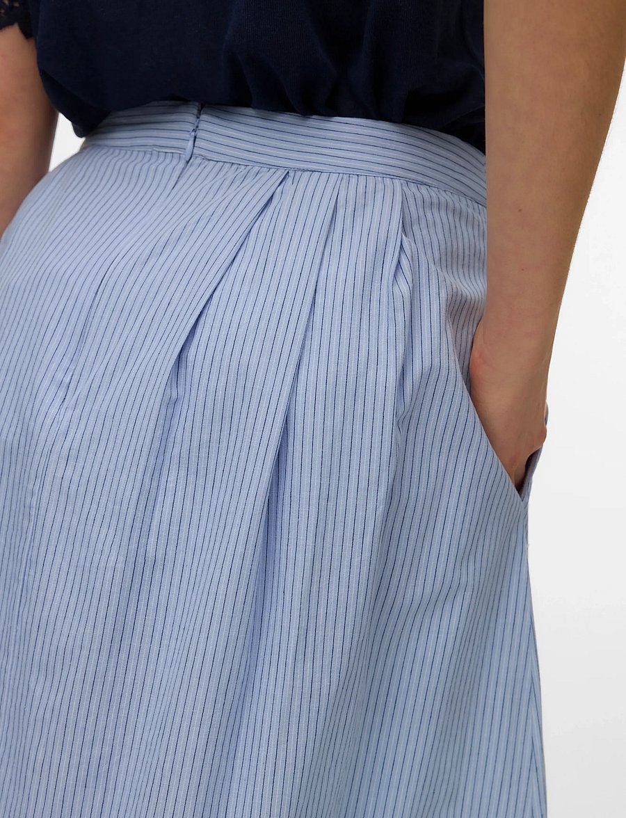 Vero Moda - AWALLY HW 7/8 SKIRT - plisseeritud seelikud - brunnera blue - 4