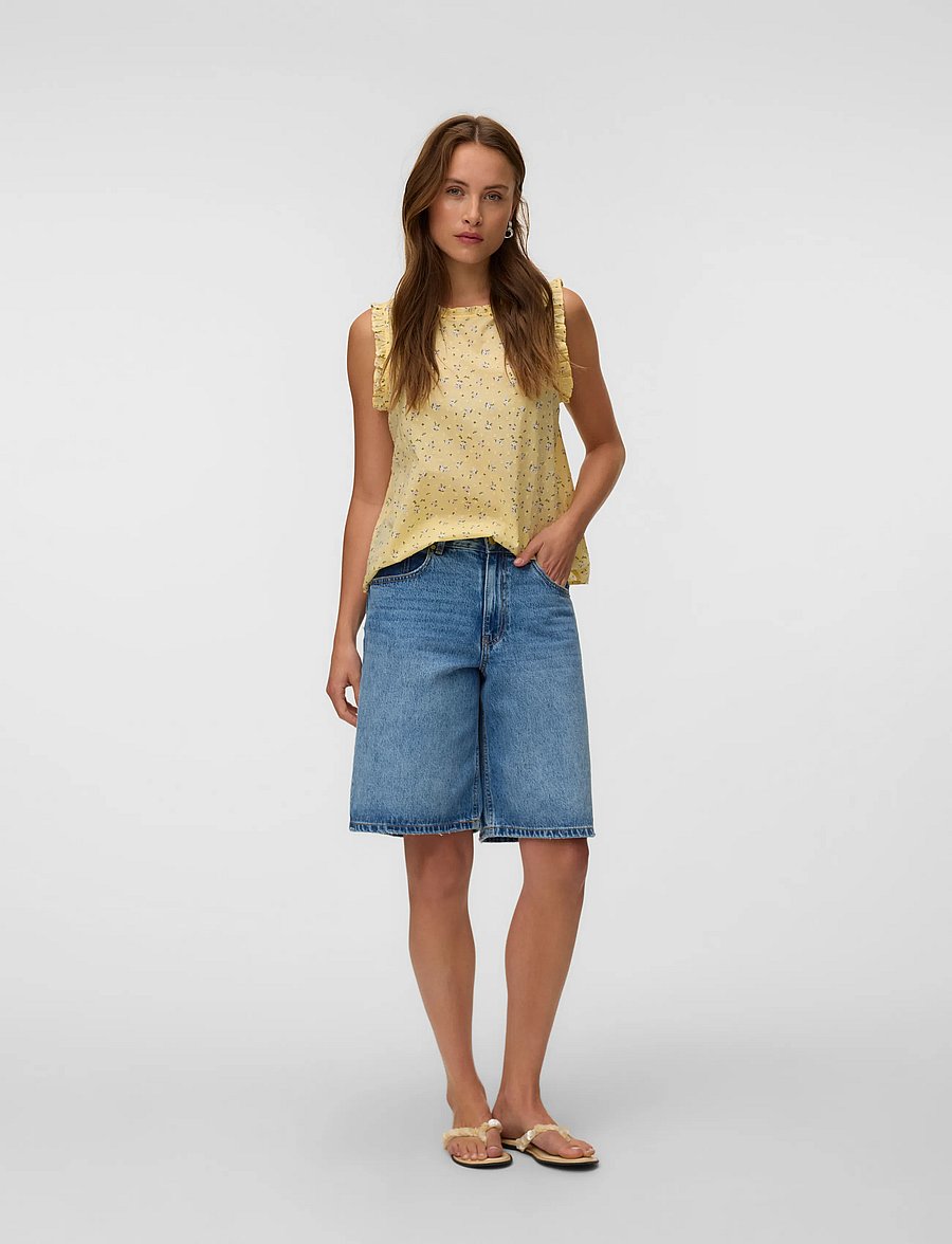 Vero Moda - VMTRINE SL TOP WVN NOOS - Ärmellose blusen - pale banana - 0