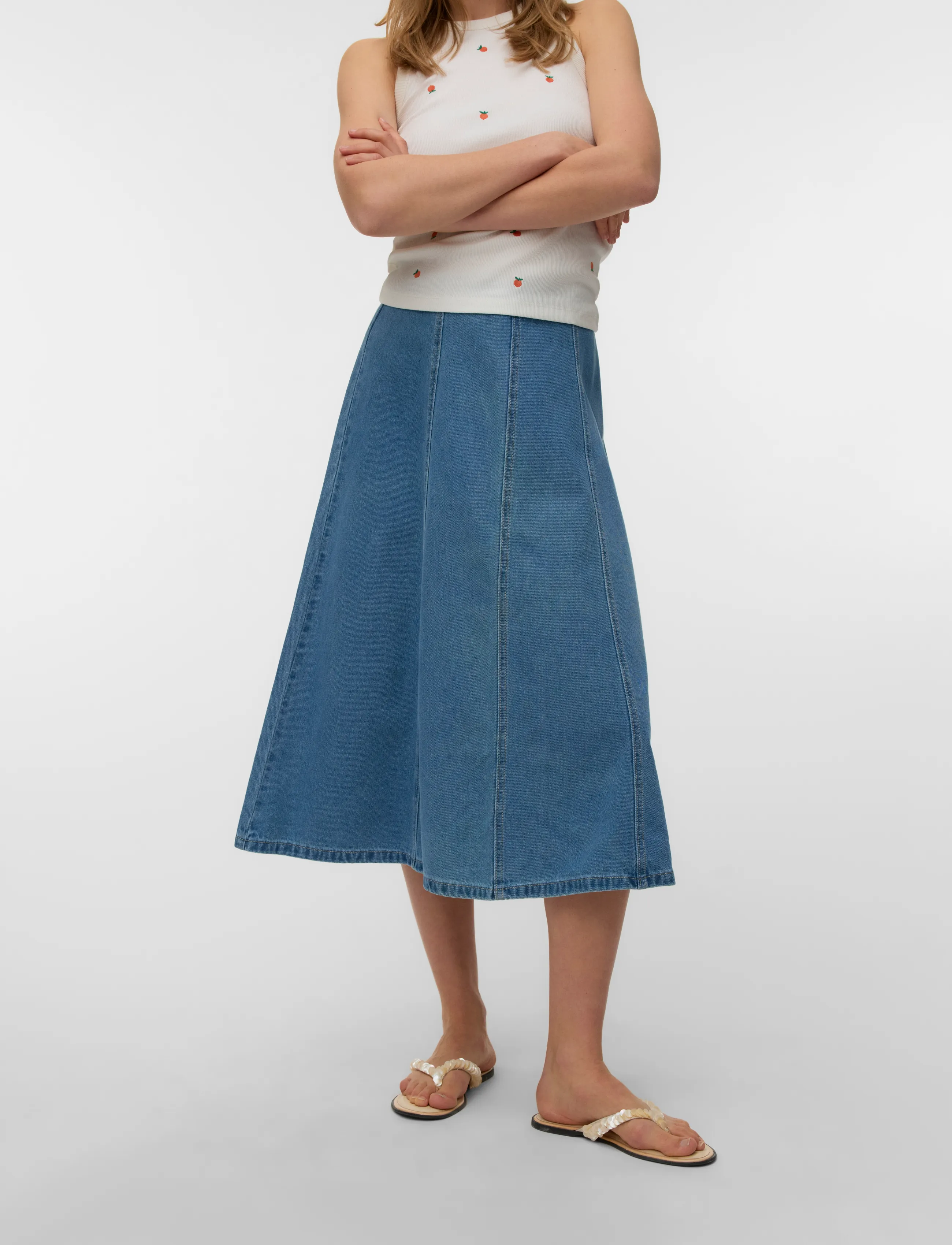 Vero Moda - VMSIGGA HR  7/8 A-LINE CLR DENIM SKIRT - denimnederdele - light blue denim - 3