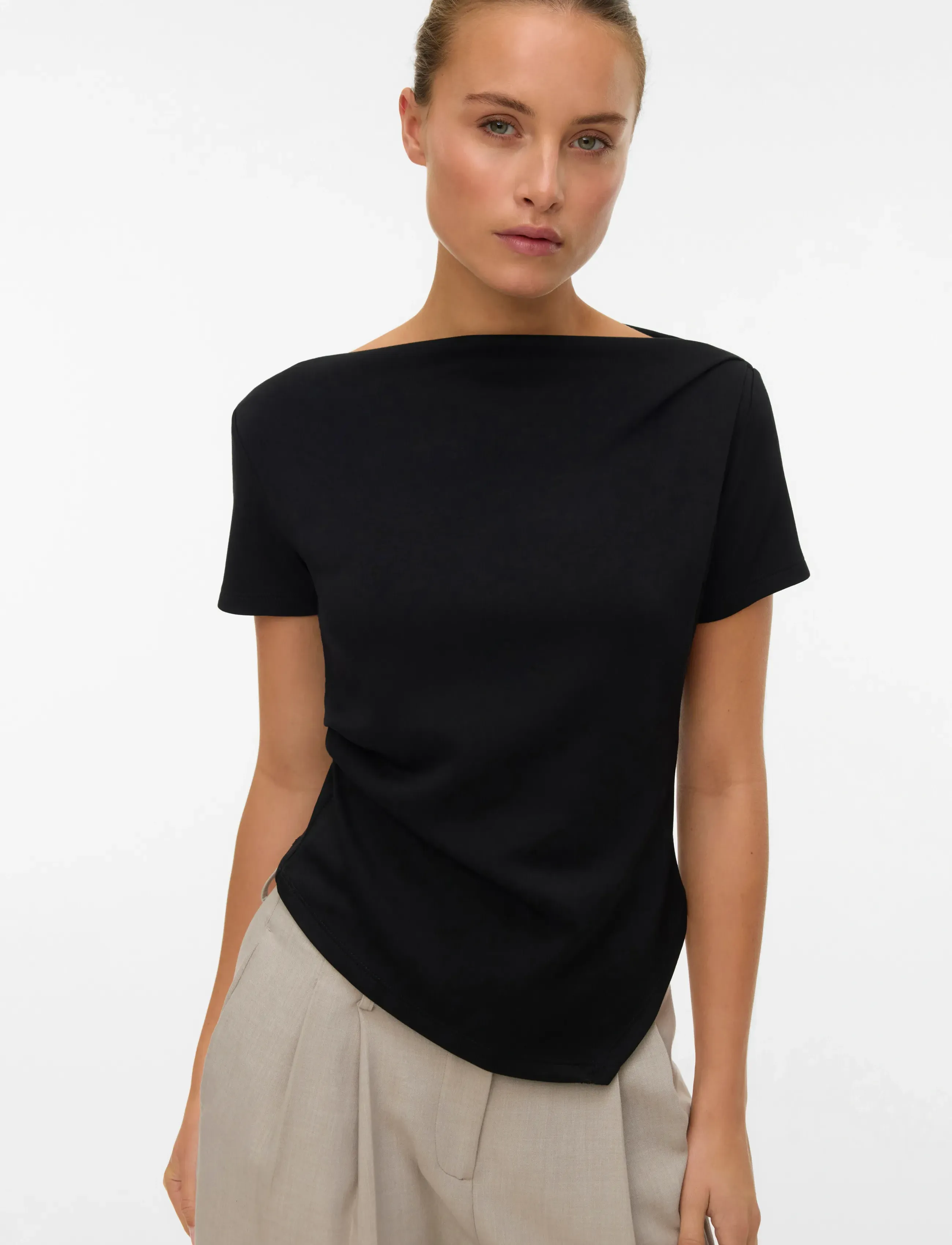 Vero Moda - VMMILLE SS BOATNECK SHORT TOP JRS NOOS - t-shirts - black - 3