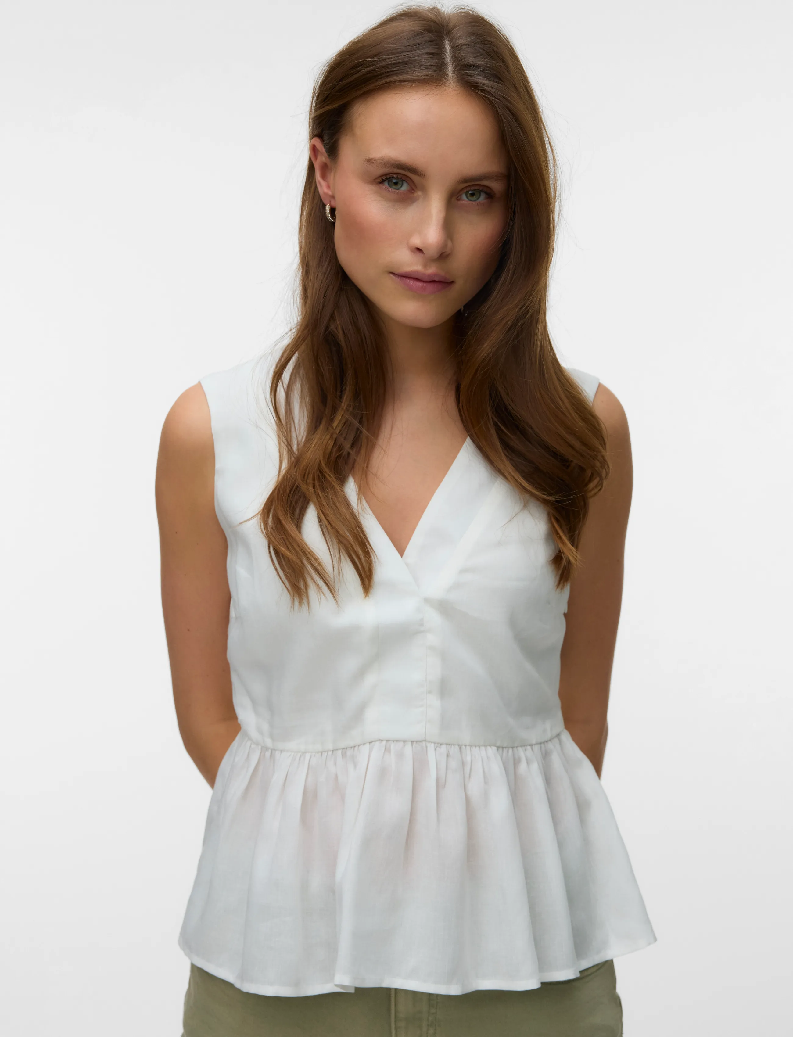 Vero Moda - AWBANKS SL V-NECK TOP - sleeveless blouses - snow white - 3