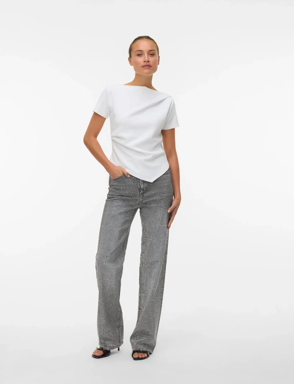 Vero Moda - VMTESSA HR WIDE RHINESTONE JEANS RA206 - hosen mit weitem bein - medium grey denim - 0