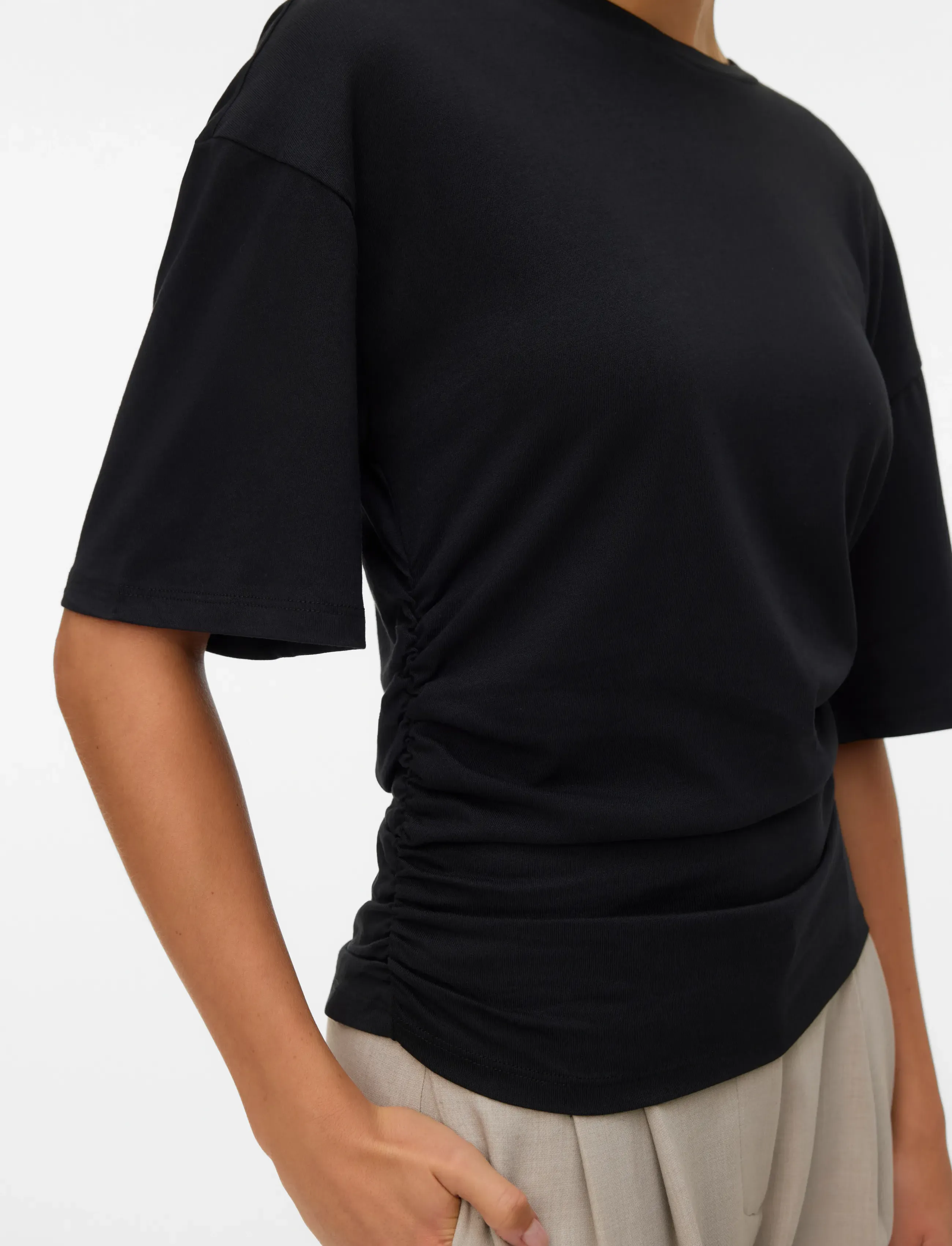 Vero Moda - AWNAVARO 2/4 O-NECK TOP NOOS - t-shirts - black - 4