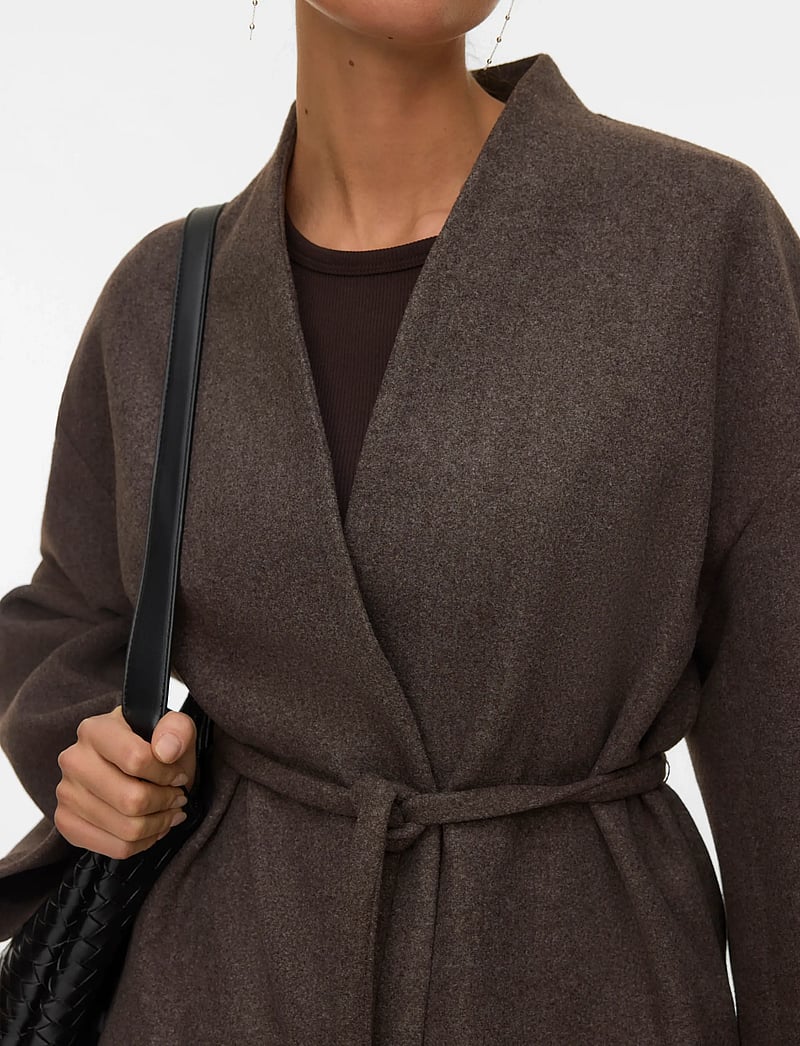 Vero Moda - AWSIJINA LS V-NECK SHORT JACKET NOOS - jackor - coffee bean - 4