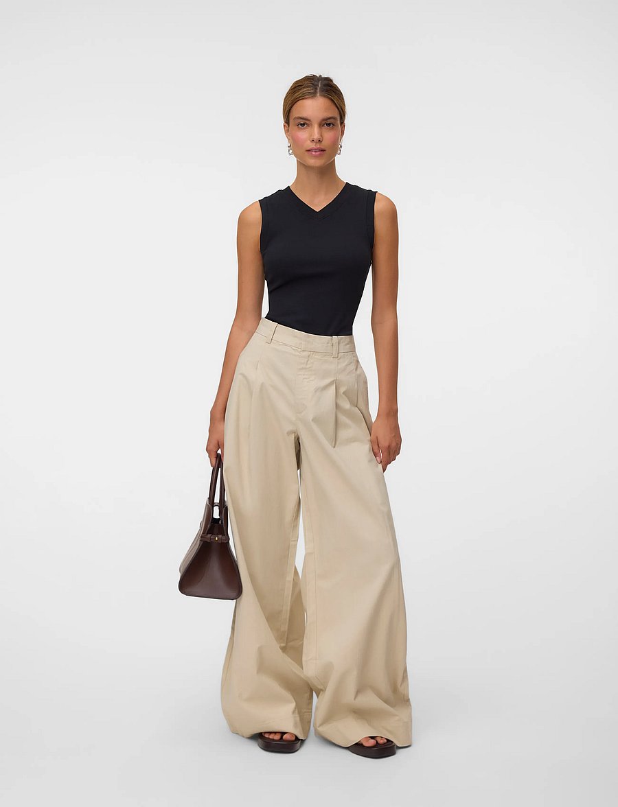 Vero Moda - AWCOLBIE V-NECK TANK TOP - varrukateta topid - black - 0