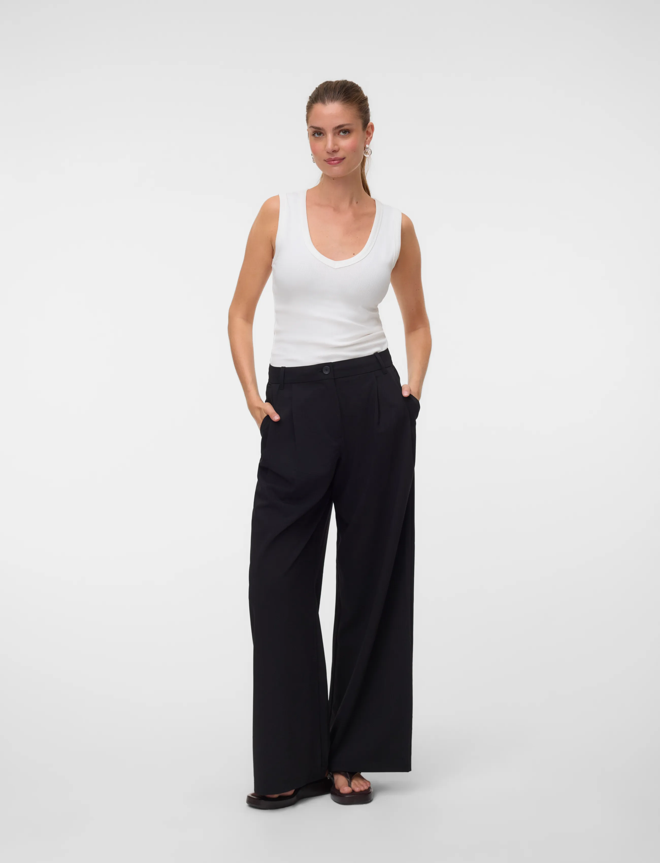 Vero Moda VMSTELLA MW WIDE PLEAT PANT NOOS - Vero Moda - BLACK / black
