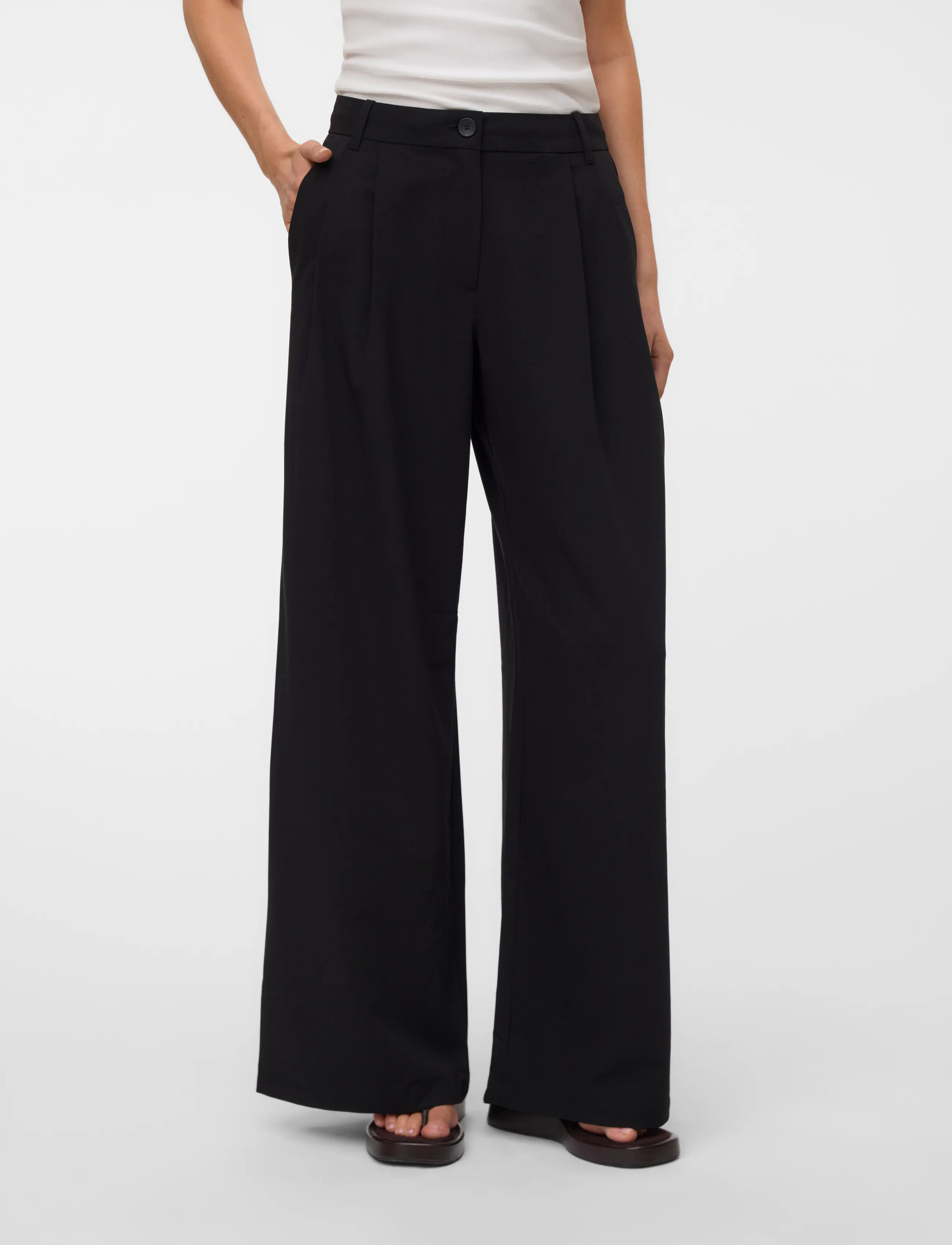 Vero Moda - VMSTELLA MW WIDE PLEAT PANT NOOS - anzugshosen - black - 3