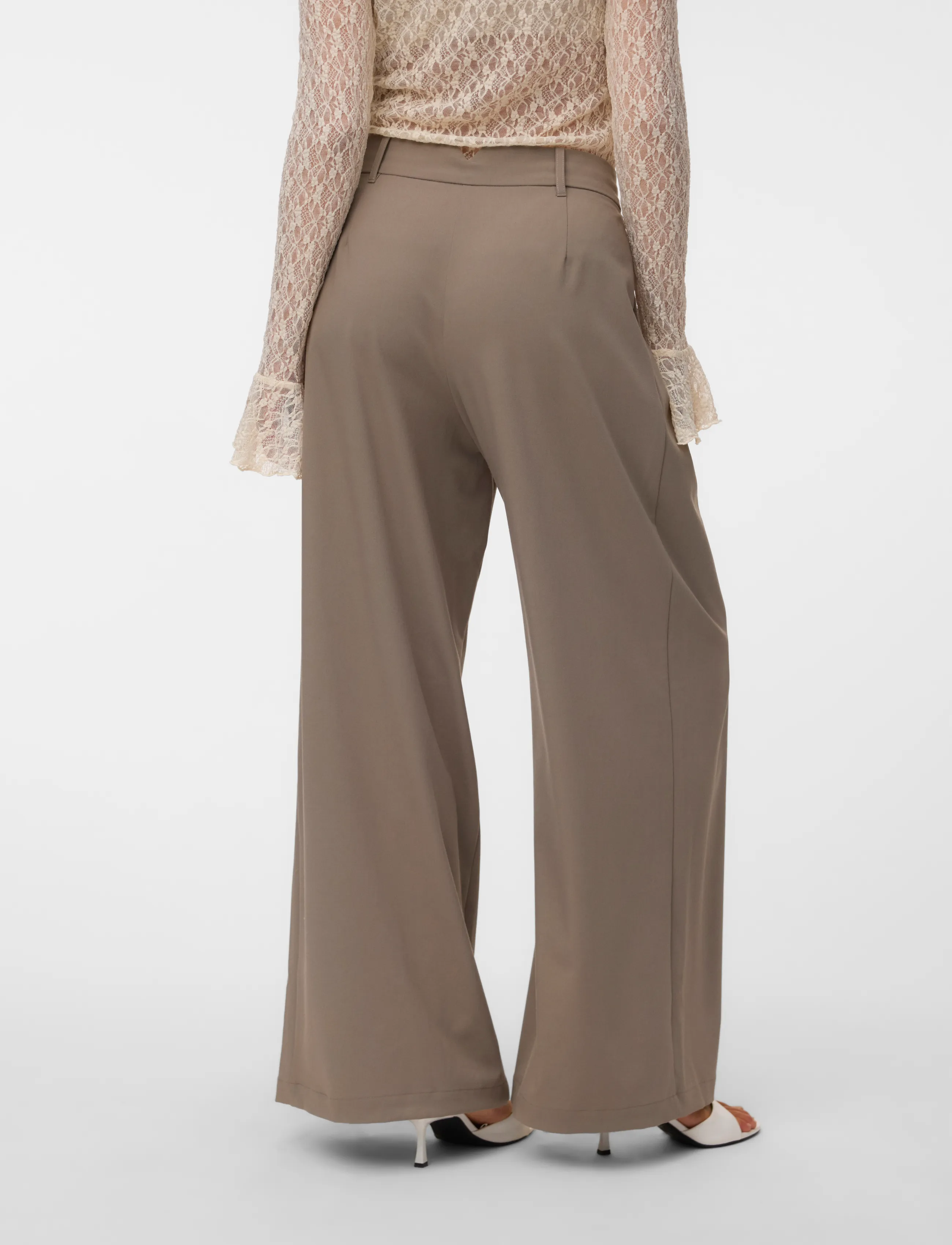 Vero Moda - VMSTELLA MW WIDE PLEAT PANT NOOS - tailored trousers - driftwood - 2