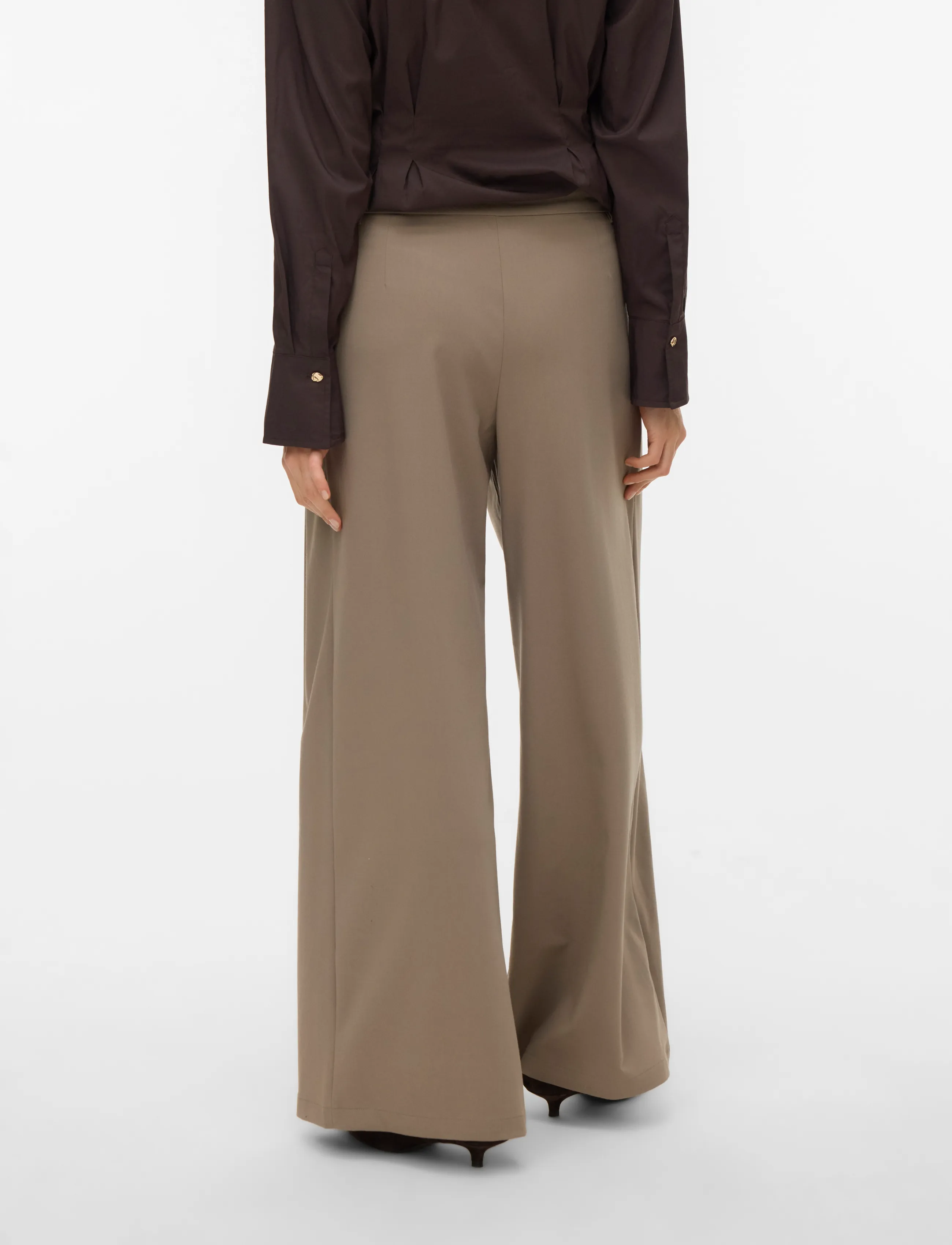 Vero Moda - VMSTELLA MW WIDE PLEAT PANT NOOS - anzugshosen - driftwood - 2