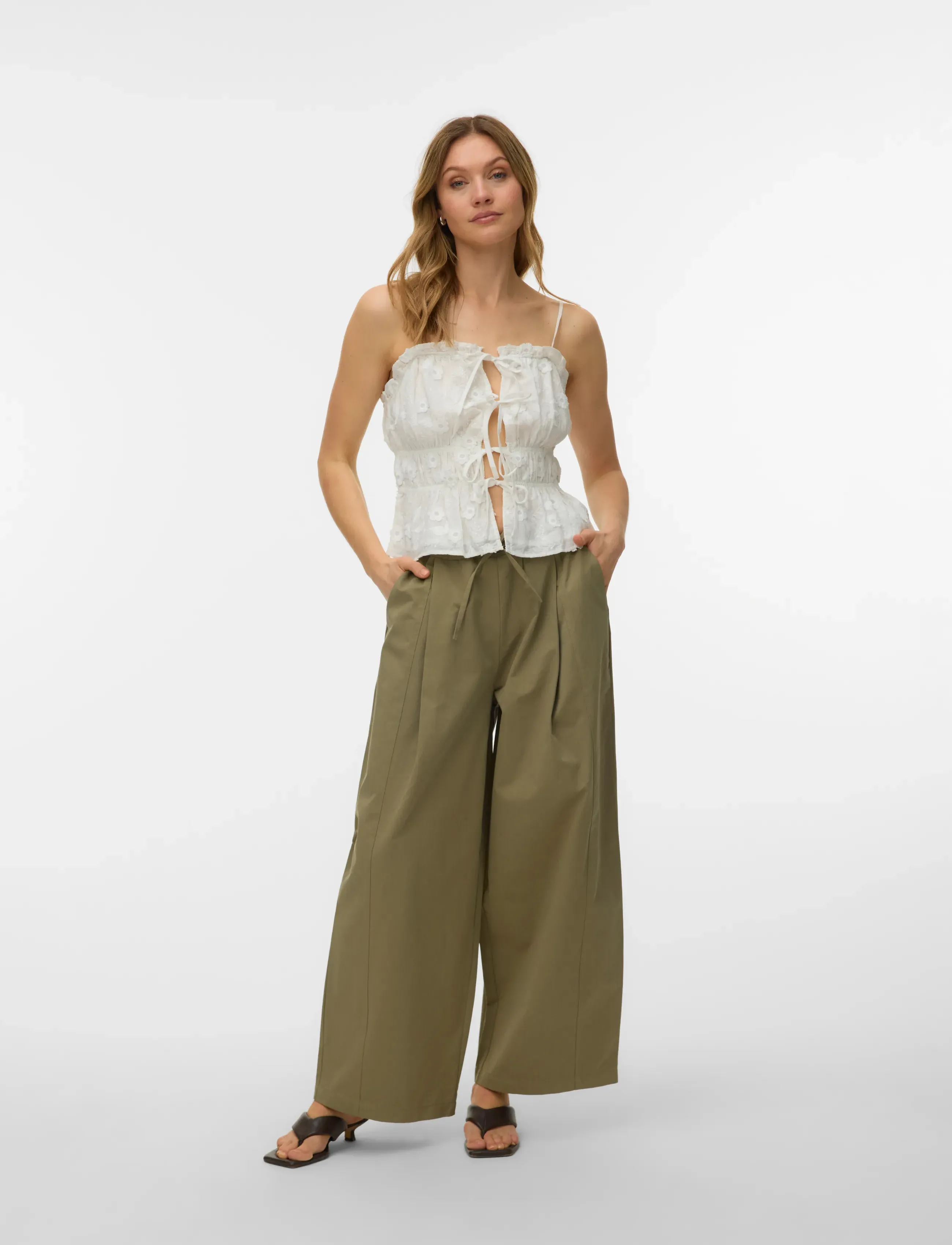 Vero Moda Vmelisa Embroidery Singlet Wvn, Kvinder, Broderet Snøretop, Hvid, Str: S