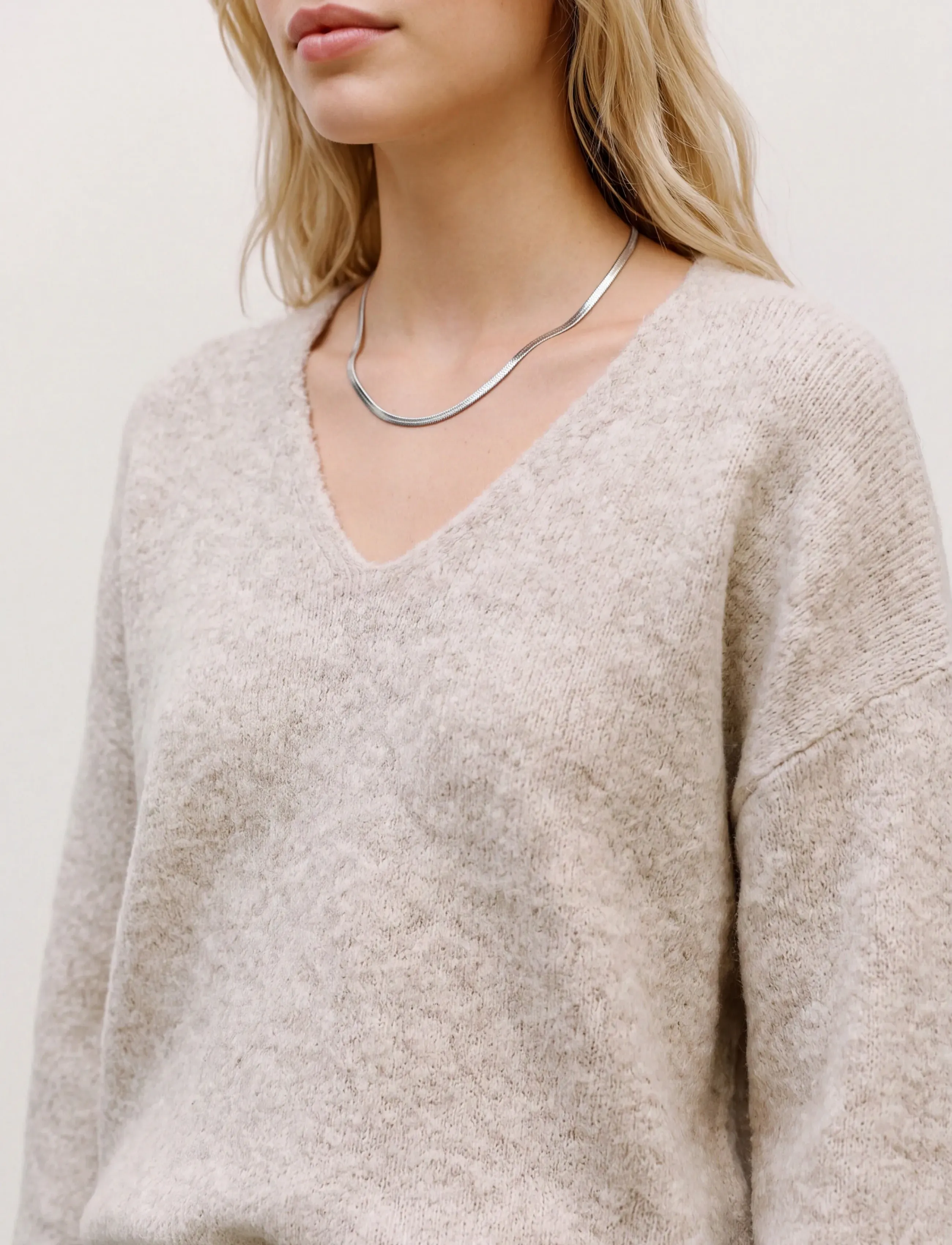 Vero Moda - VMBERRY LS V-NECK PULLOVER NOOS - jumpers - birch - 4