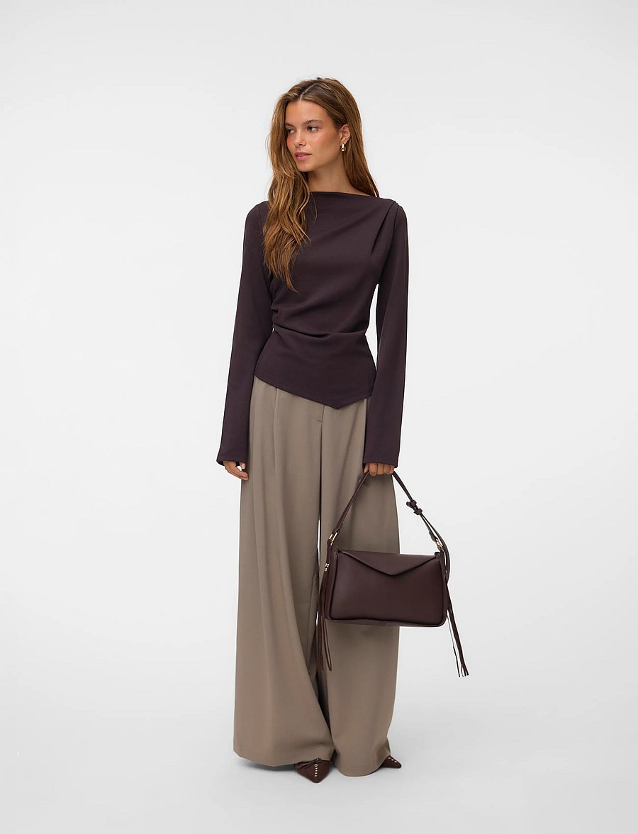 Vero Moda - VMMILLE LS BOATNECK SHORT TOP JRS NOOS - pikkade varrukatega pluusid - chocolate torte - 0