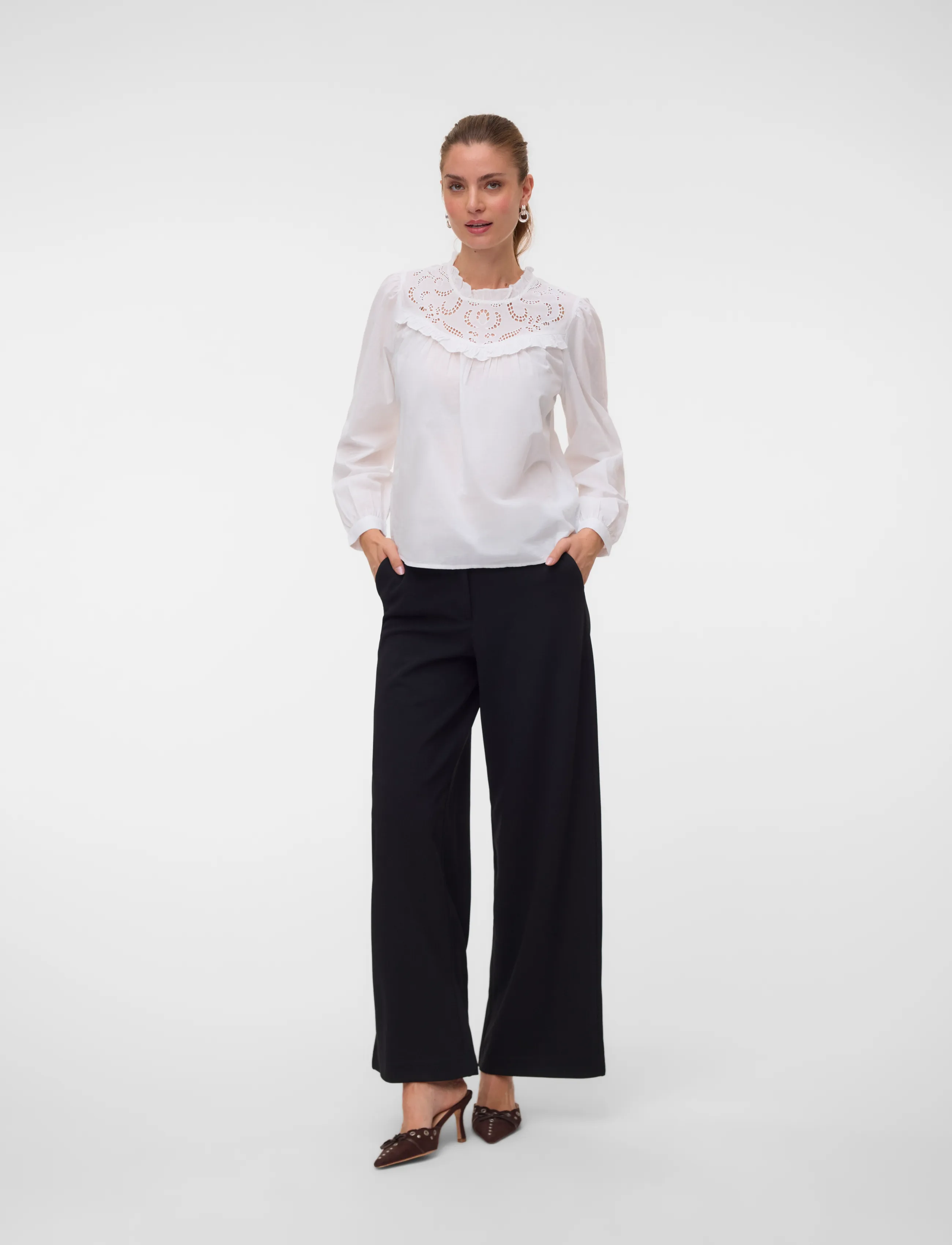Vero Moda VMZAMIRA MW WIDE PANT NOOS - Byxor - BLACK / black
