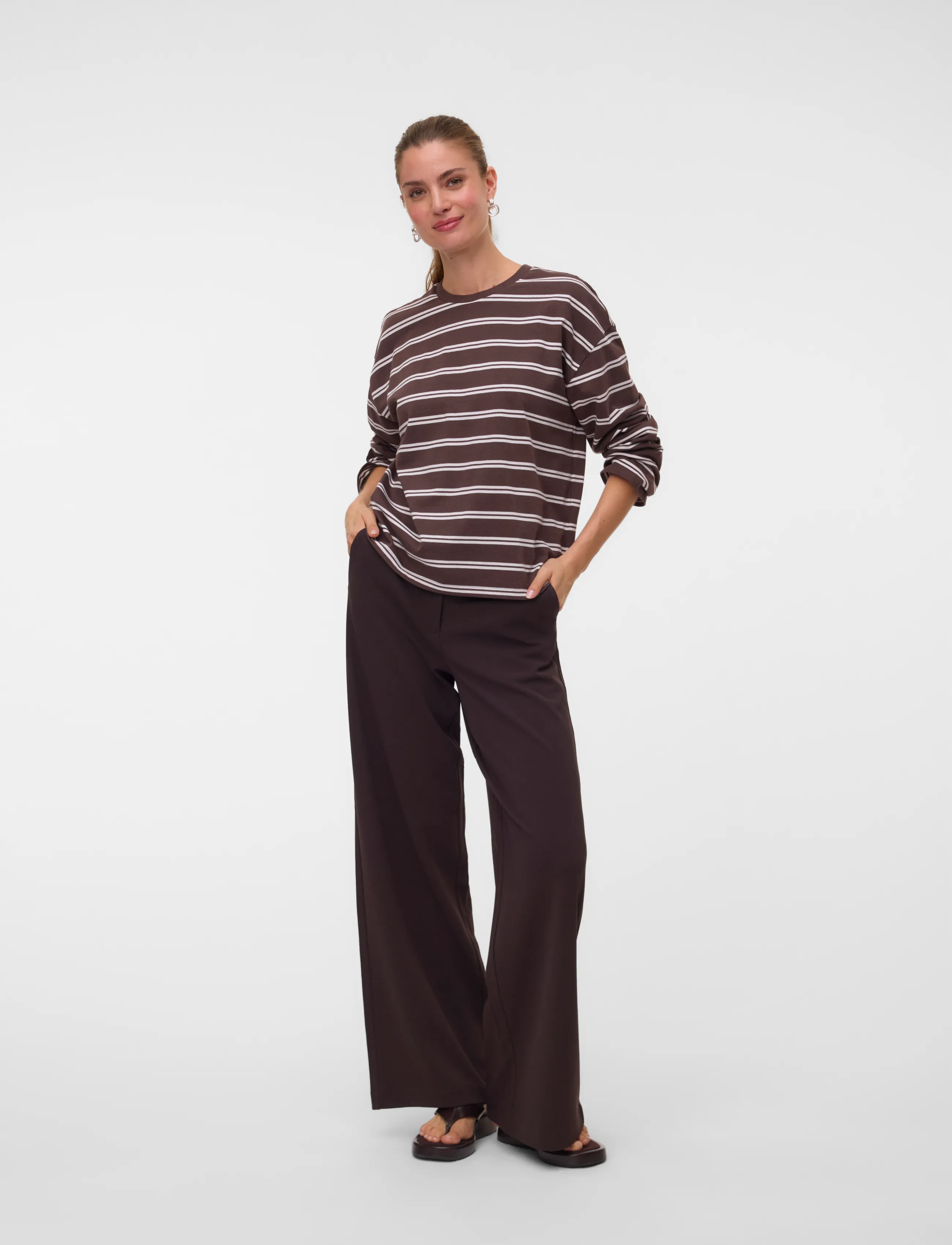 Vero Moda VMZAMIRA MW WIDE PANT NOOS - Kleidung - CHOCOLATE TORTE / brown