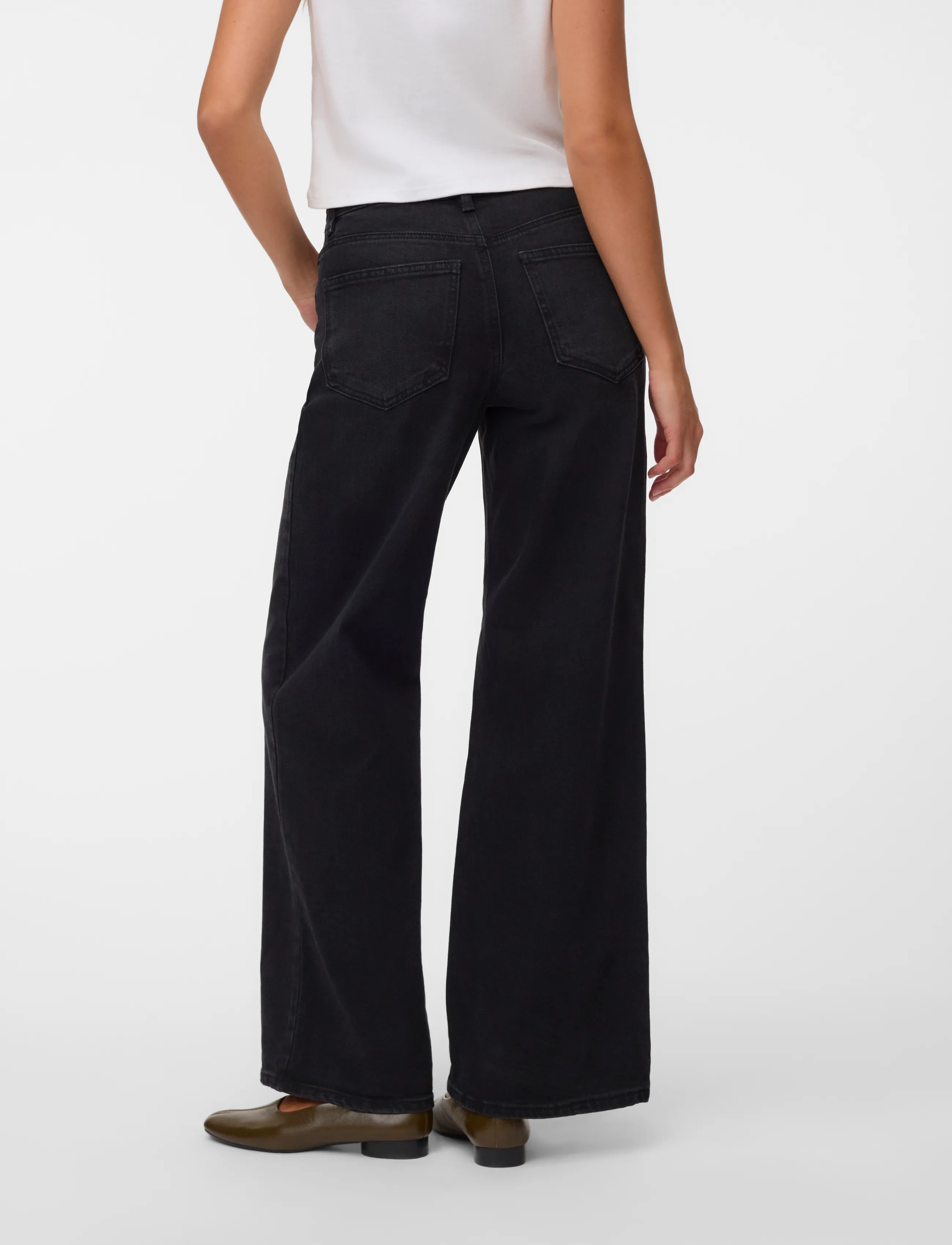 Vero Moda - VMOLIVIA STRETCH HR WIDE JNS LI1101 NOOS - brede jeans - black denim - 2