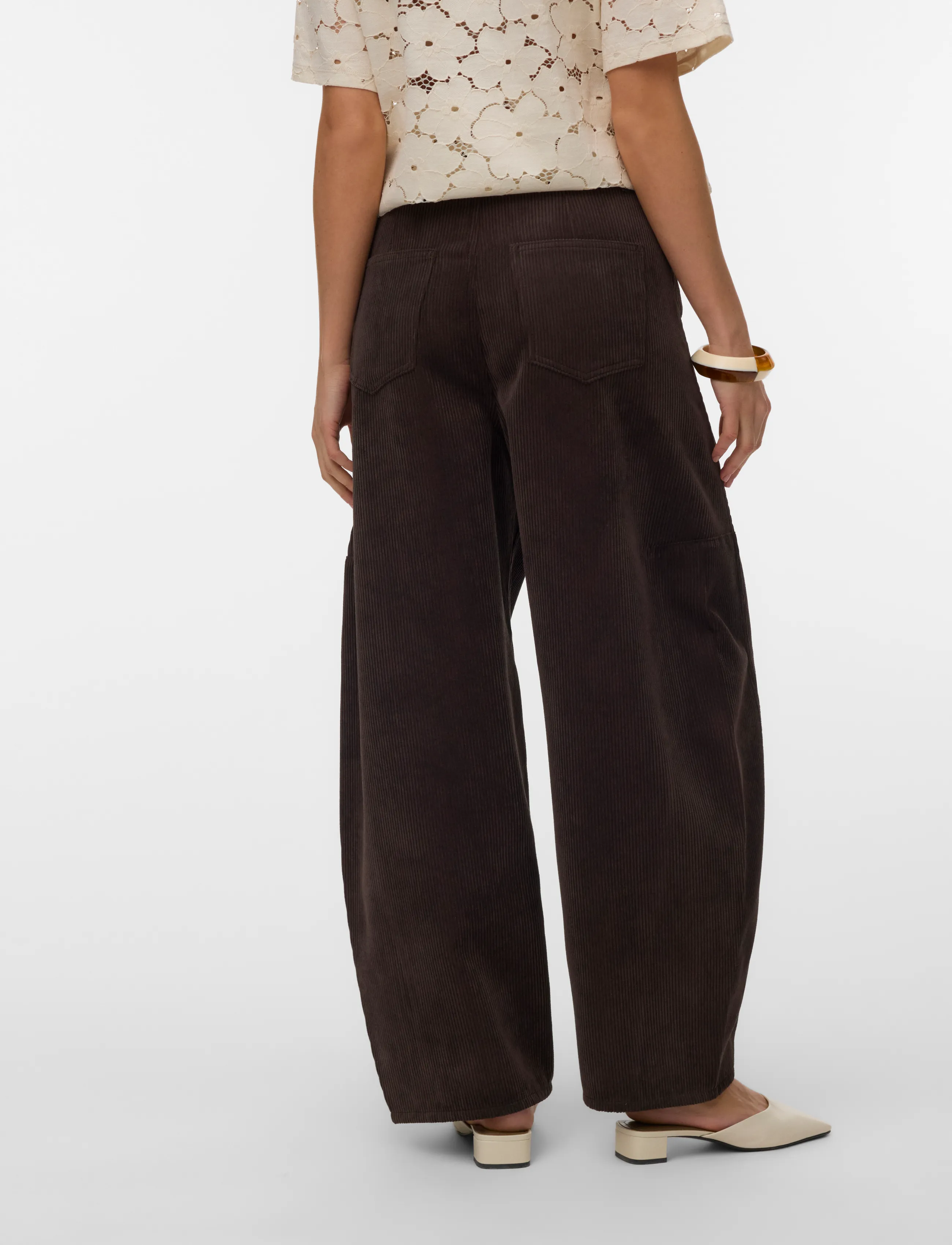 Vero Moda - VMKAITLIN HW WIDE CORD BARREL PANT - chocolate torte - 2