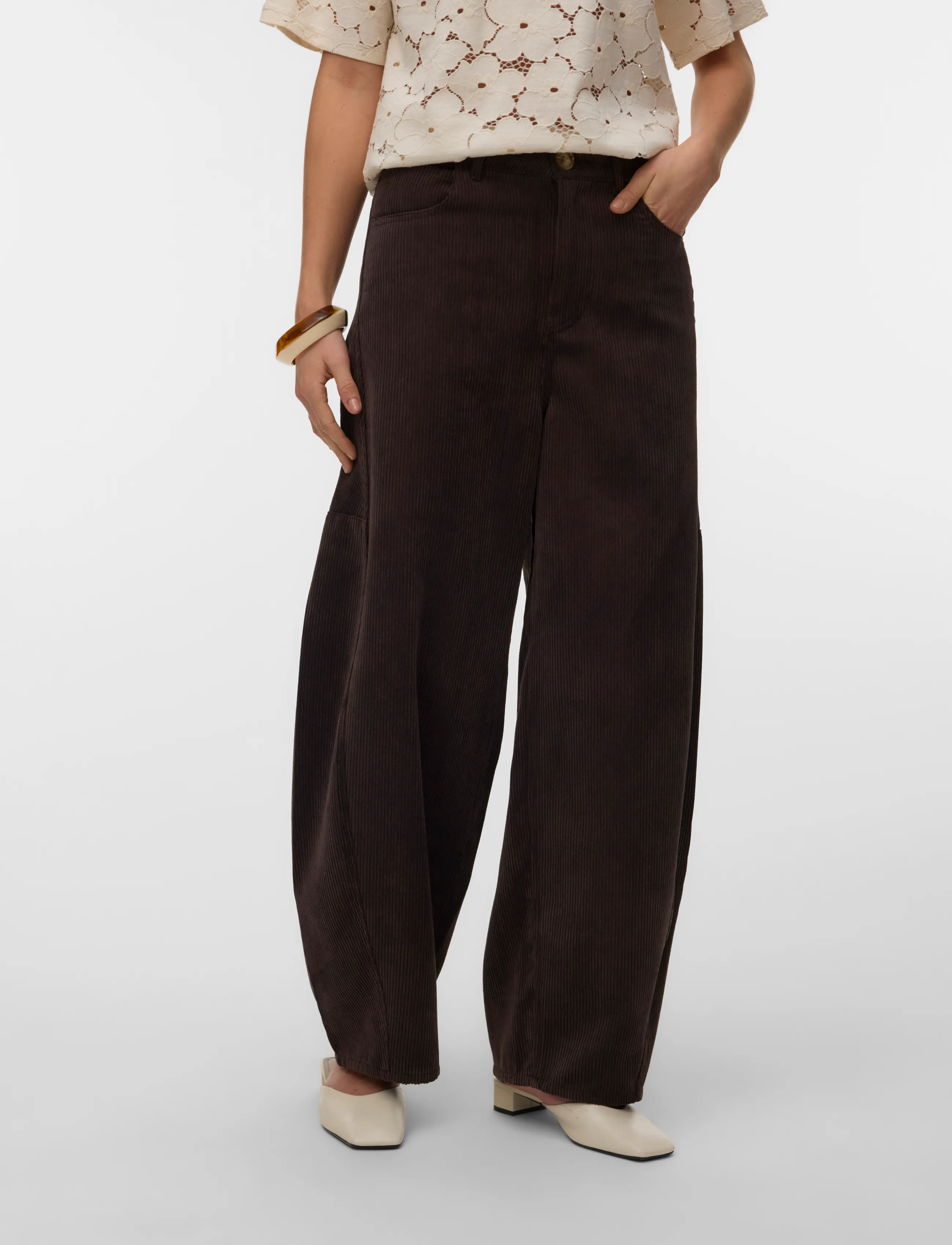 Vero Moda - VMKAITLIN HW WIDE CORD BARREL PANT - chocolate torte - 3