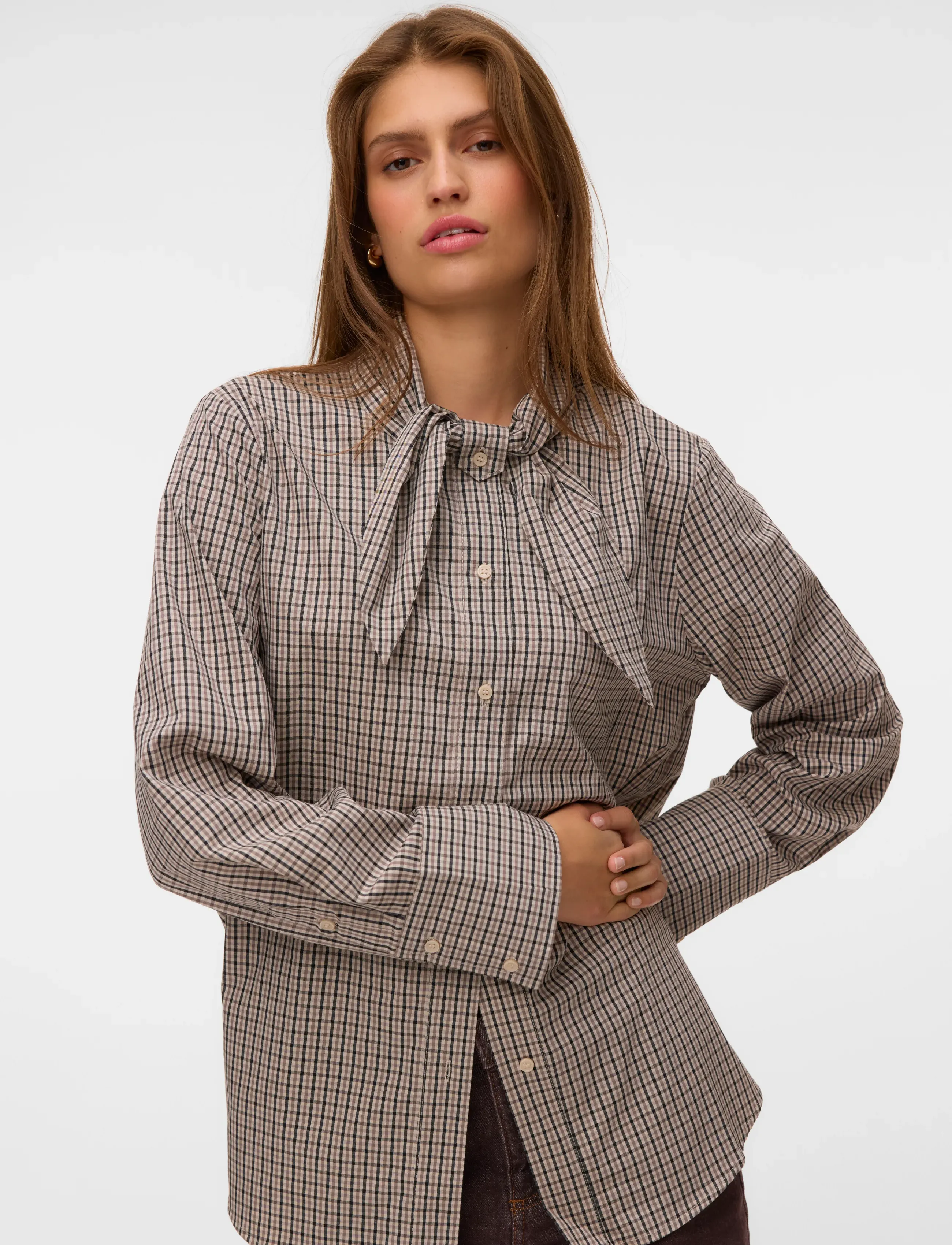 Vero Moda - VMSYNNE LS NECK SCARF SHIRT WVN NOOS - oatmeal - 4