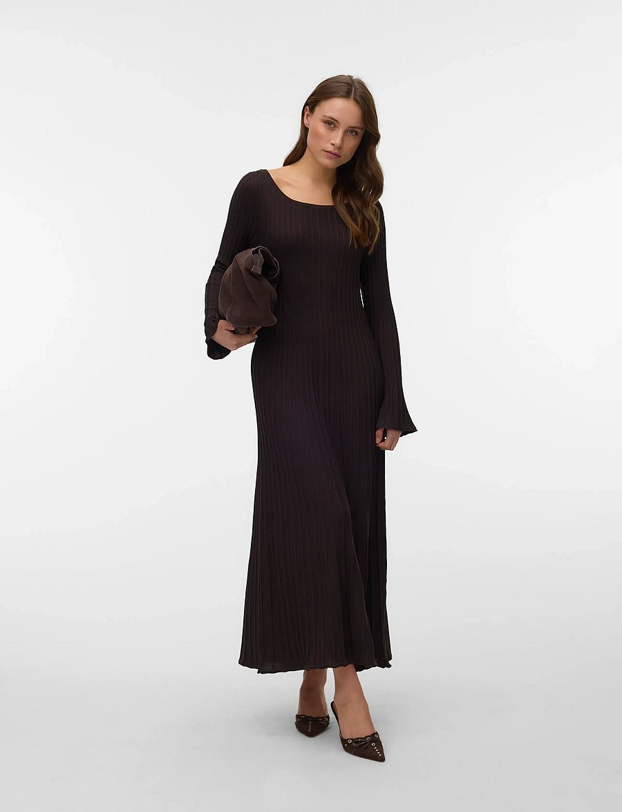 Vero Moda - VMALESSANDRIA LS BOATNECK ANKLE DRES PRM - strickkleider - chocolate torte - 0