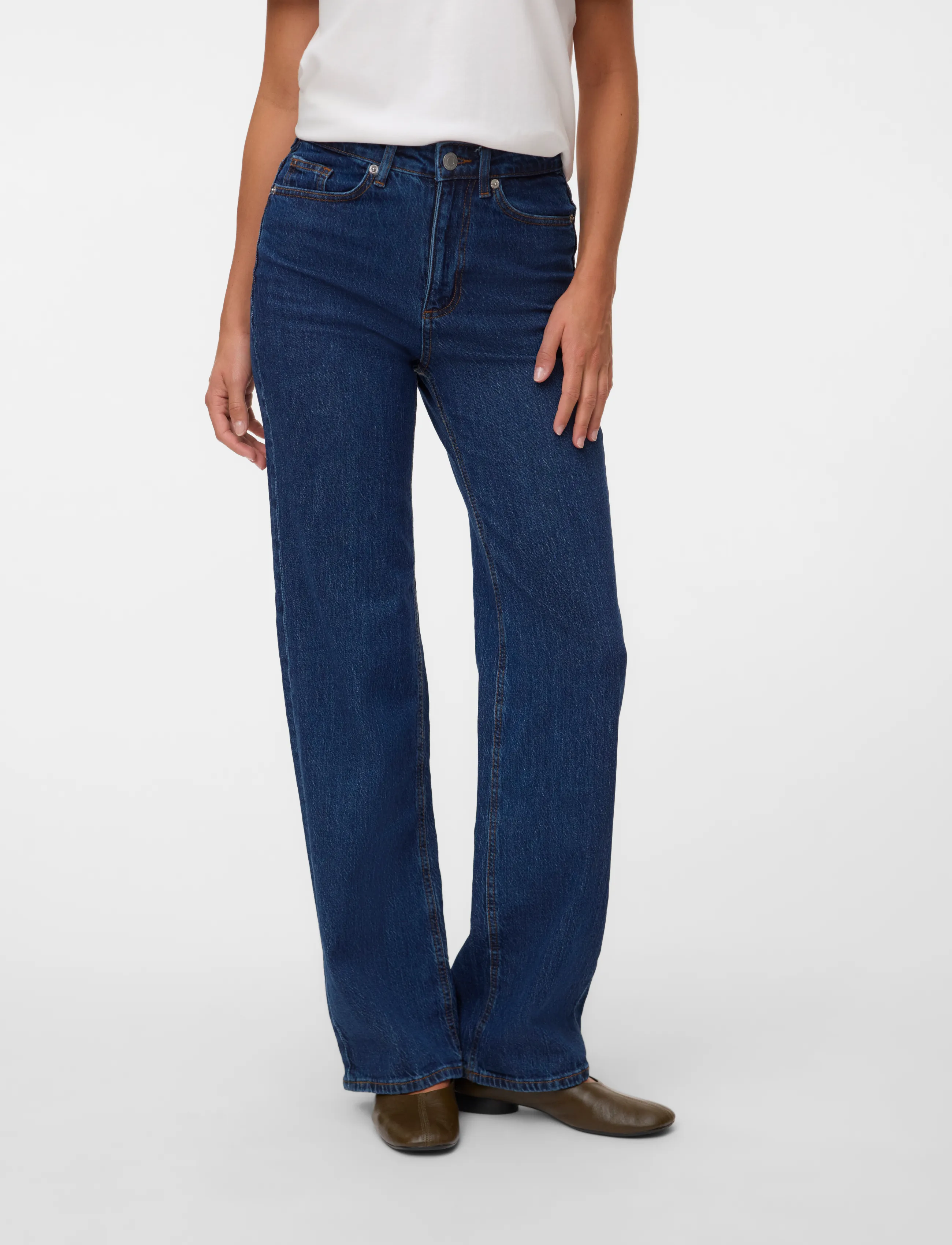 Vero Moda - VMTESSA HR WIDE JEANS RA3131 GA NOOS - hosen mit weitem bein - dark blue denim - 3