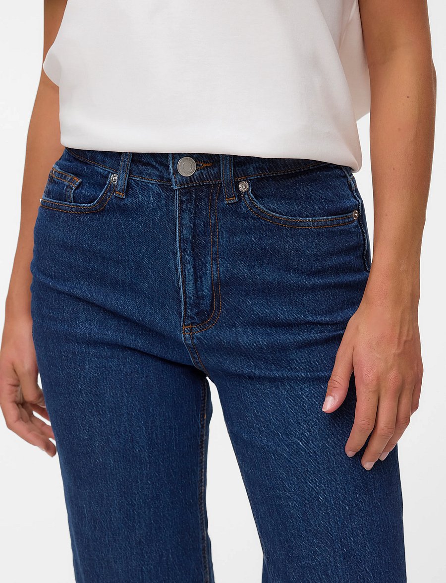 Vero Moda - VMTESSA HR WIDE JEANS RA3131 GA NOOS - hosen mit weitem bein - dark blue denim - 4