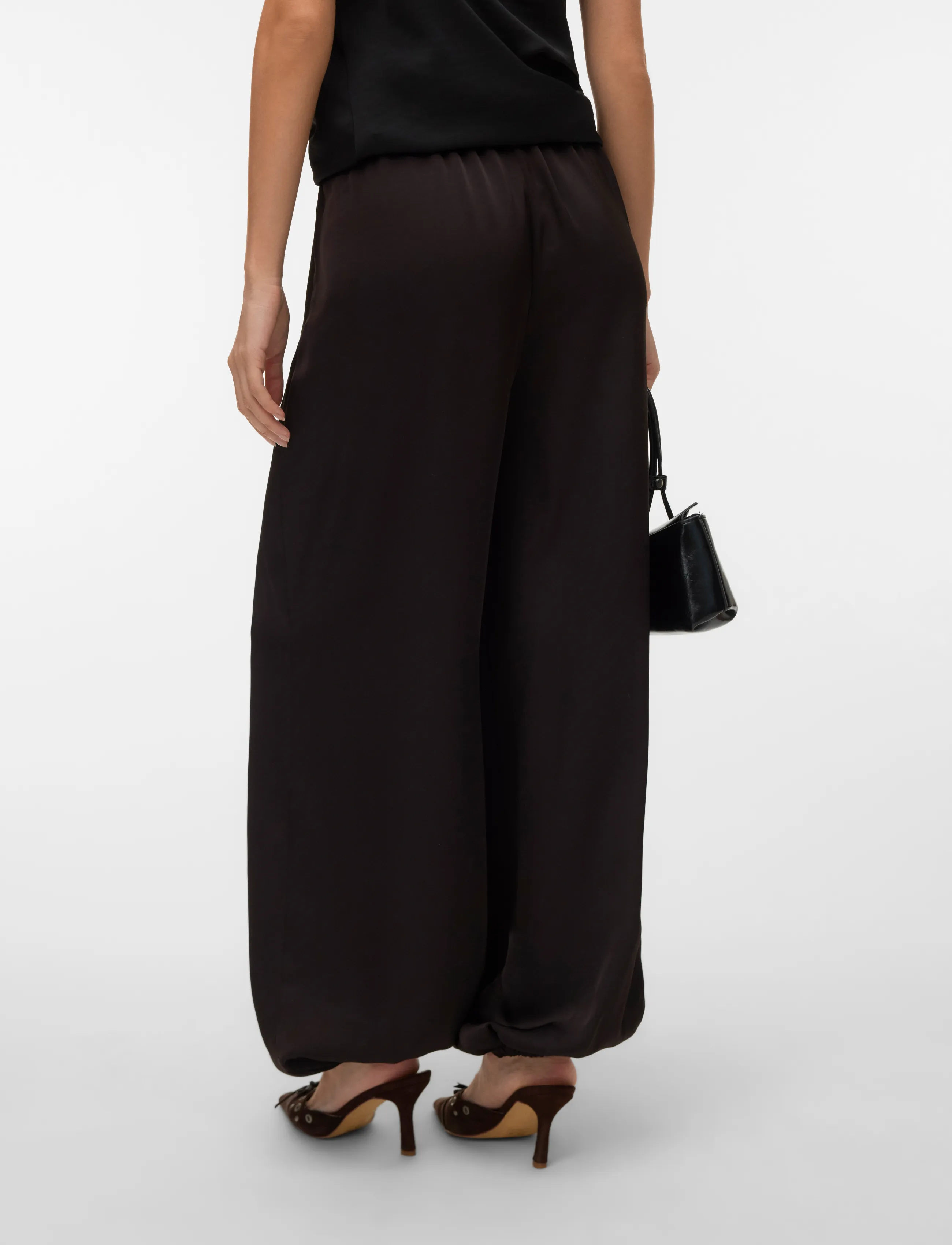 Vero Moda - VMMIRO MW BALLOON PANT WVN - barrel trousers - chocolate torte - 2