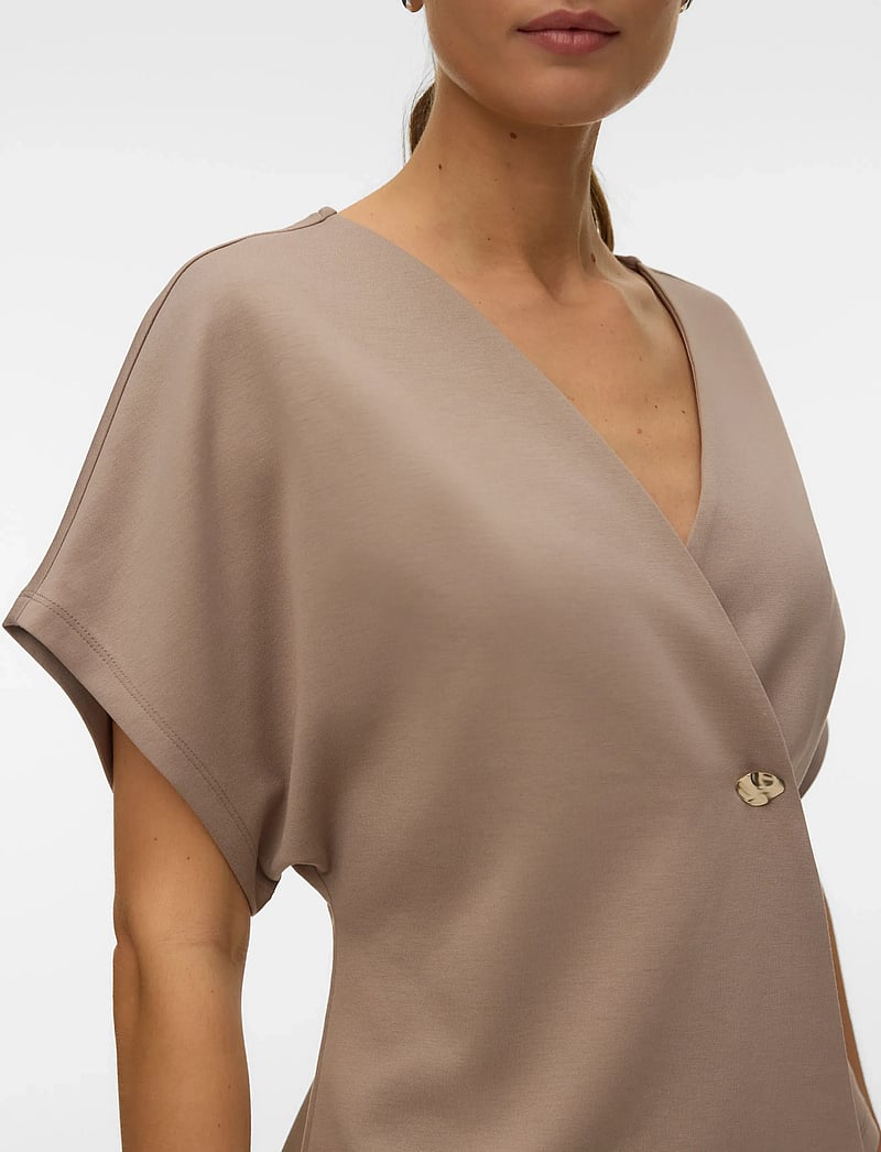 Vero Moda - VMSMILLA SONJA SS V-NECK TOP EXP - kurzämlige blusen - moon rock - 5