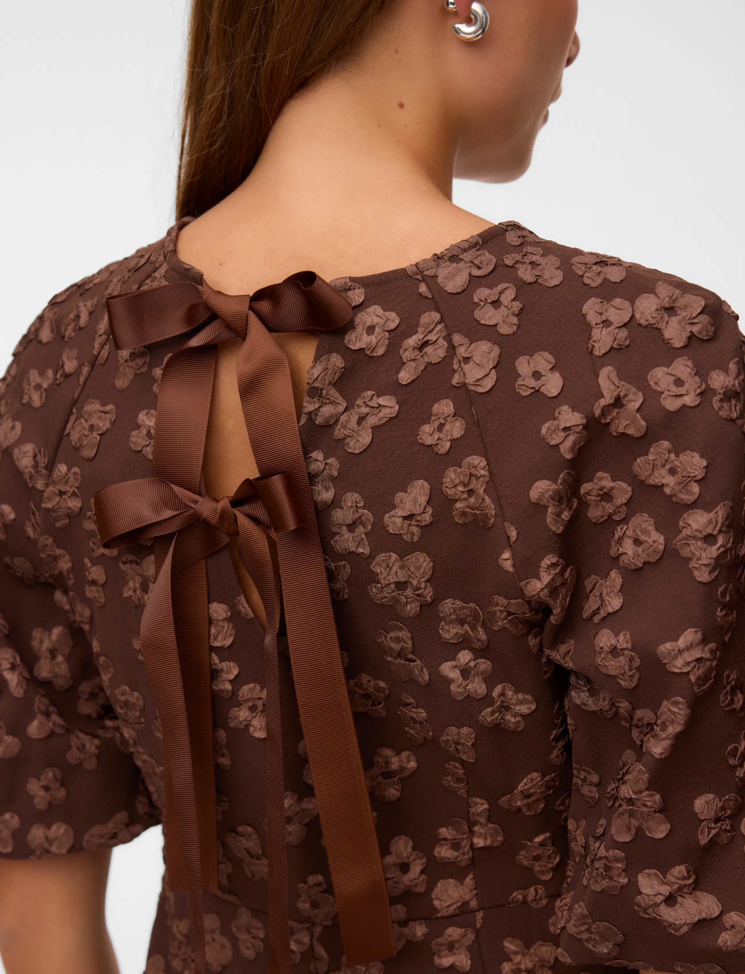 Vero Moda - VMFIA 2/4 DETAIL 7/8 DRESS WVN EXP - midi kjoler - chicory coffee - 5