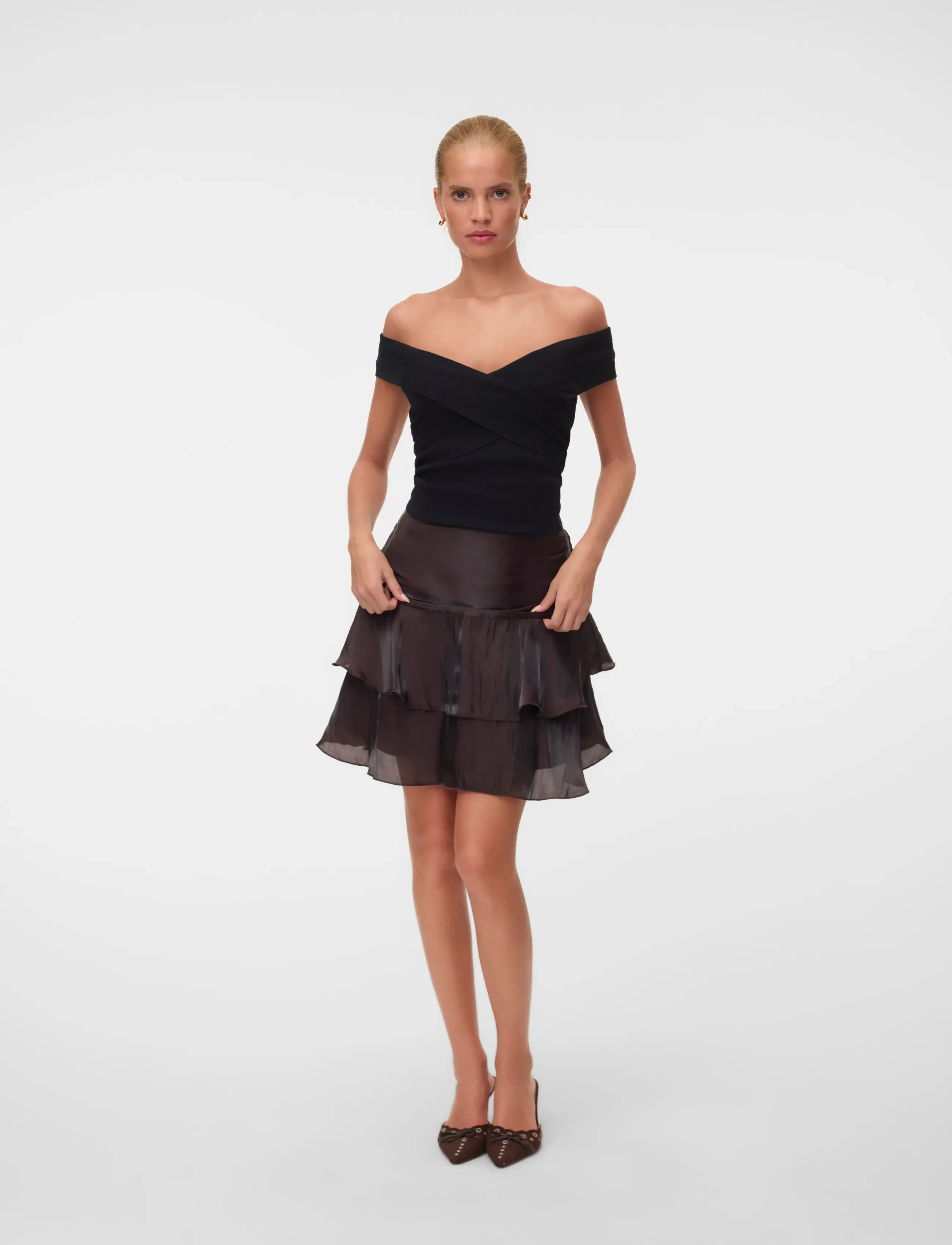 Vero Moda - VMPOLLY HW LAYER SHORT SKIRT WVN - short skirts - chocolate torte - 0