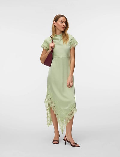 vero moda evening dresses VERO MODA | Summer occasion dress = sorted Easy, romantic, and made for memories you'll replay later. Save this for your next invite. _____