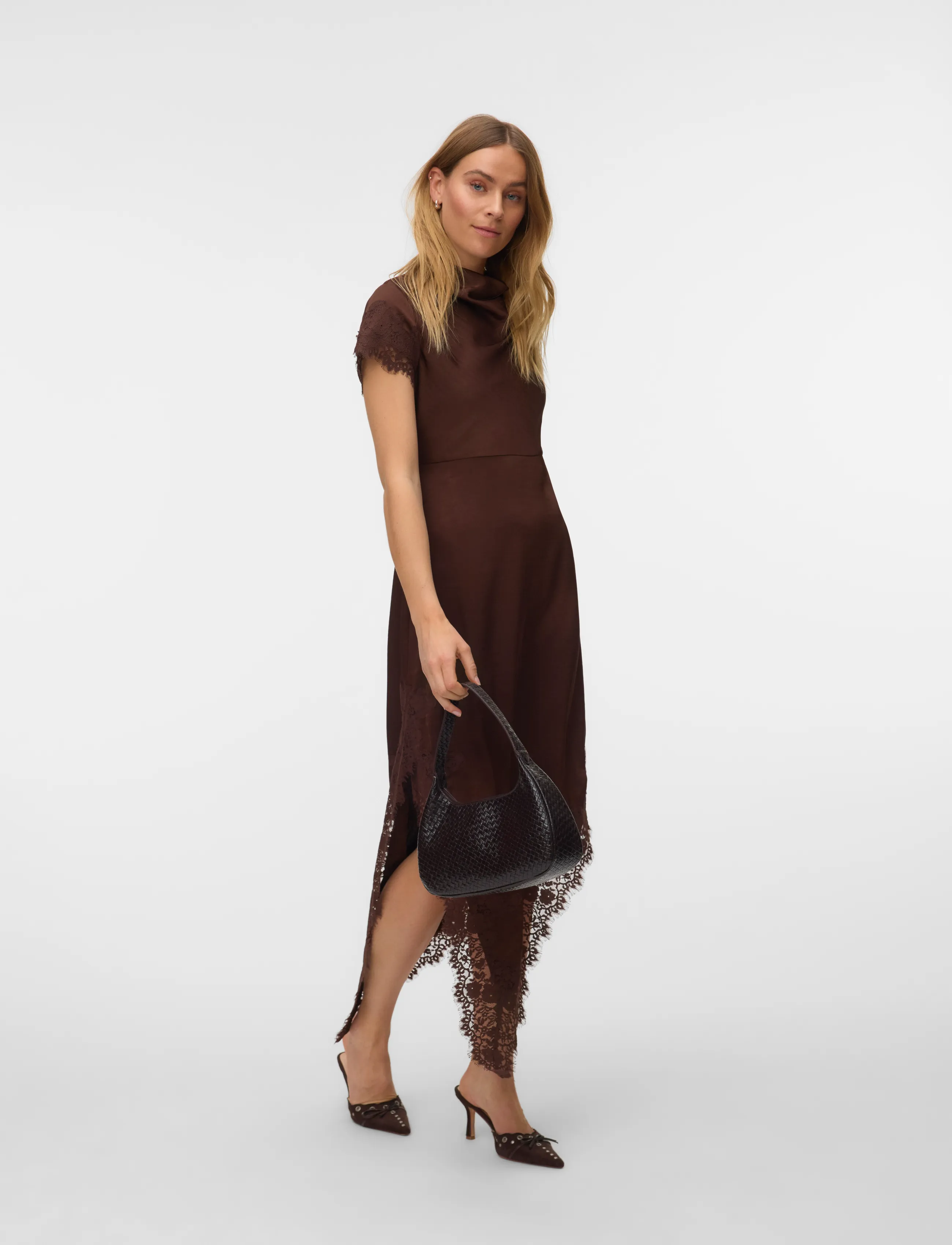 Vero Moda VMRITA CS LACE MAXI DRESS WVN EXP - Kjoler - CHICORY COFFEE / brown