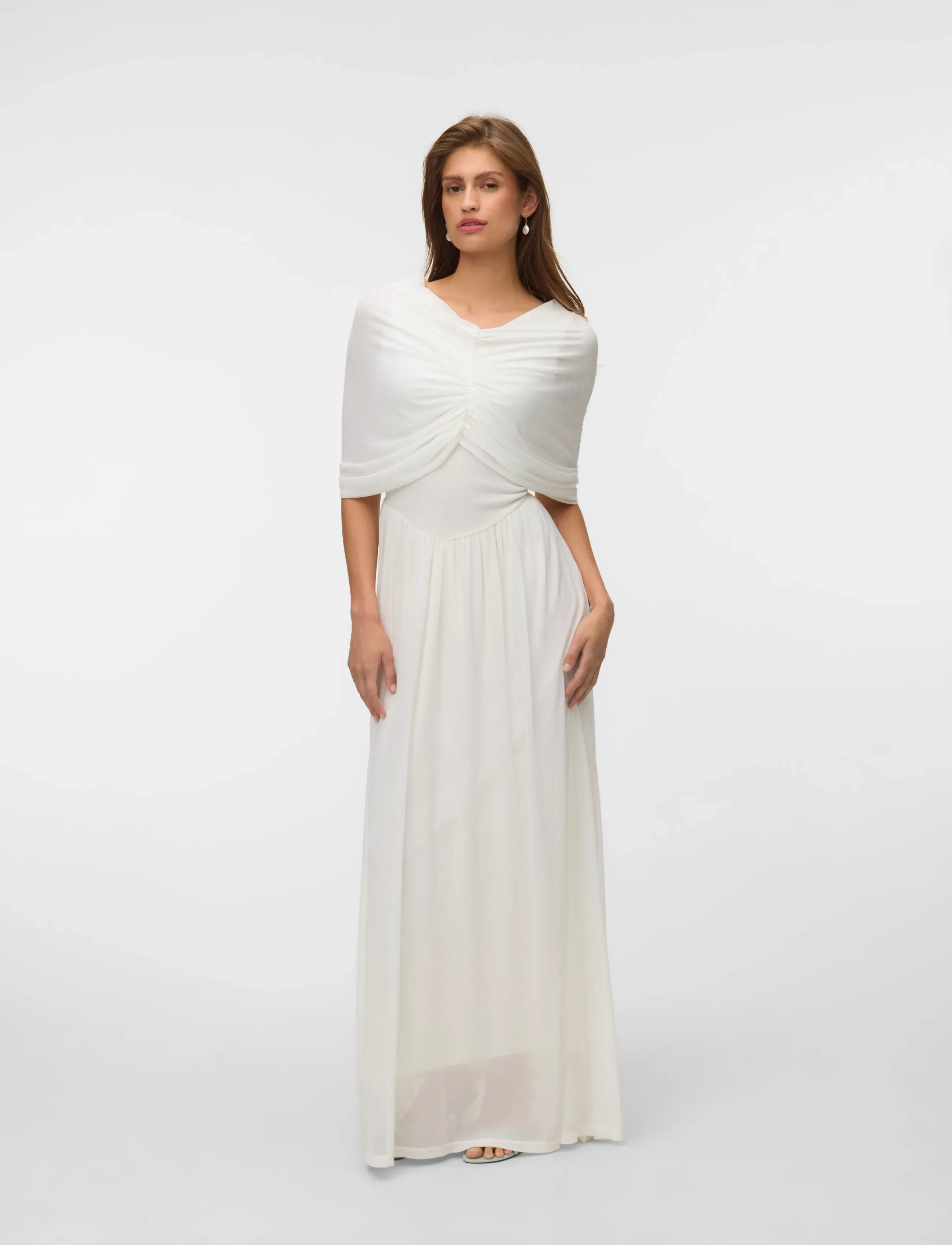 Vero Moda VMROSETTA CAPE DETAIL MAXI DRESS JRS EXP - Gamlárskjólar - CLOUD DANCER / cream