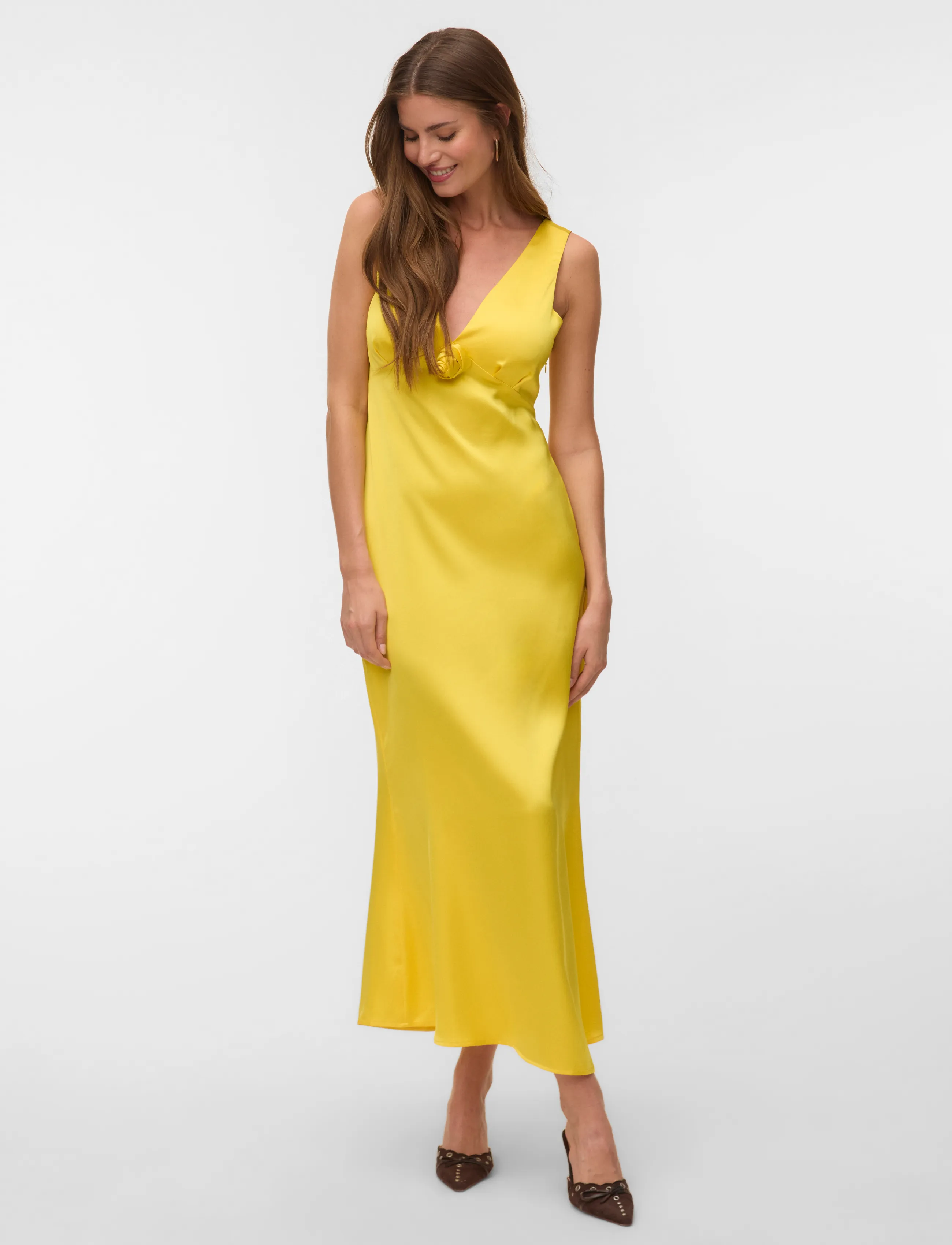 Vero Moda - VMGIANNA SL ANKLE DRESS EXP - schlupfkleider - minion yellow - 4