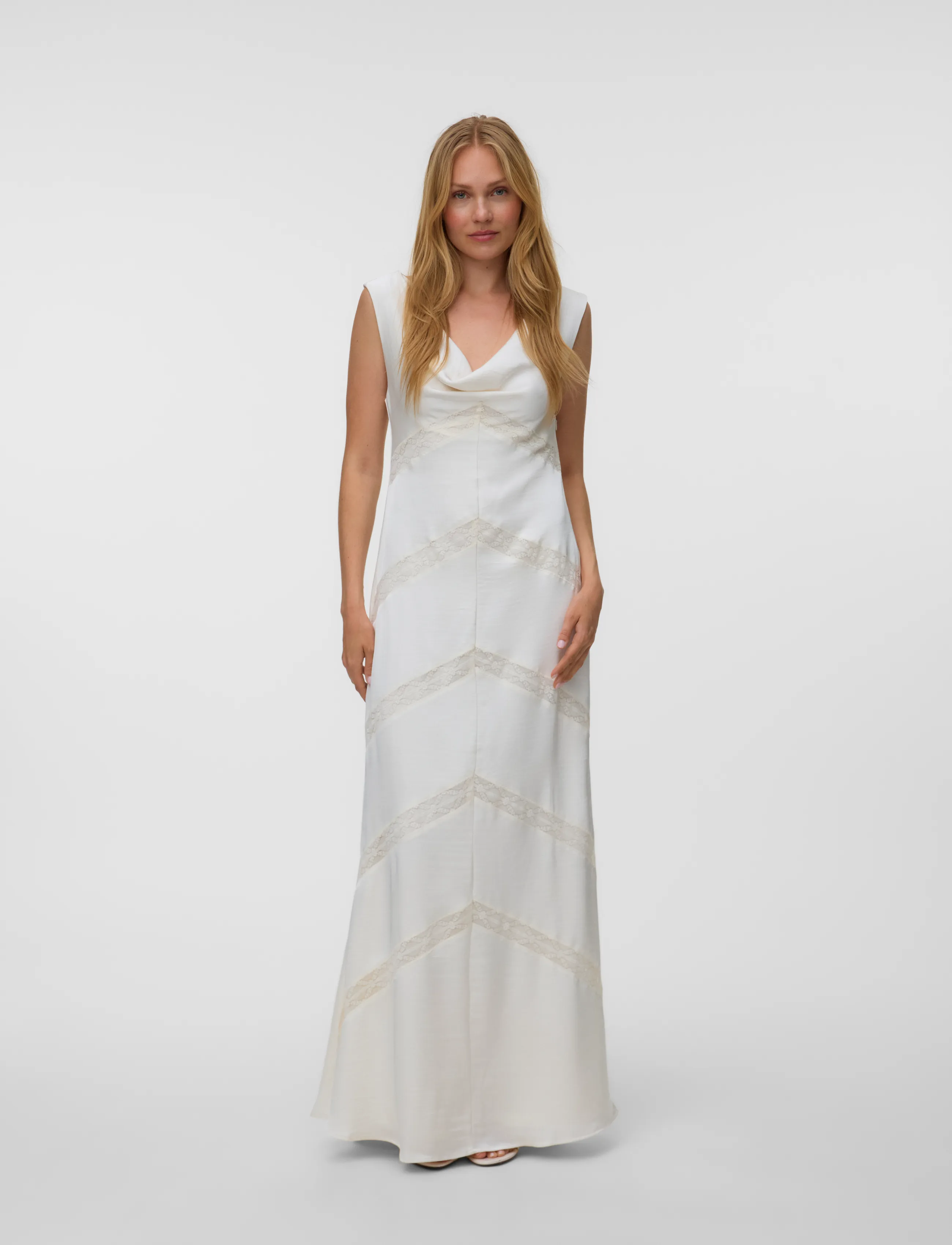 Vero Moda VMCARO SL LACE DETAIL MAXI DRESS WVN EXP - Maxiklänningar - CLOUD DANCER / cream