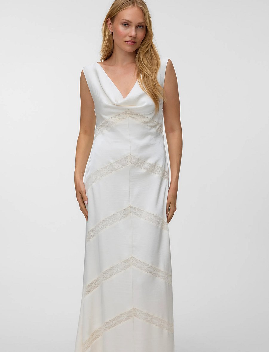 Vero Moda - VMCARO SL LACE DETAIL MAXI DRESS WVN EXP - robes longues - cloud dancer - 4