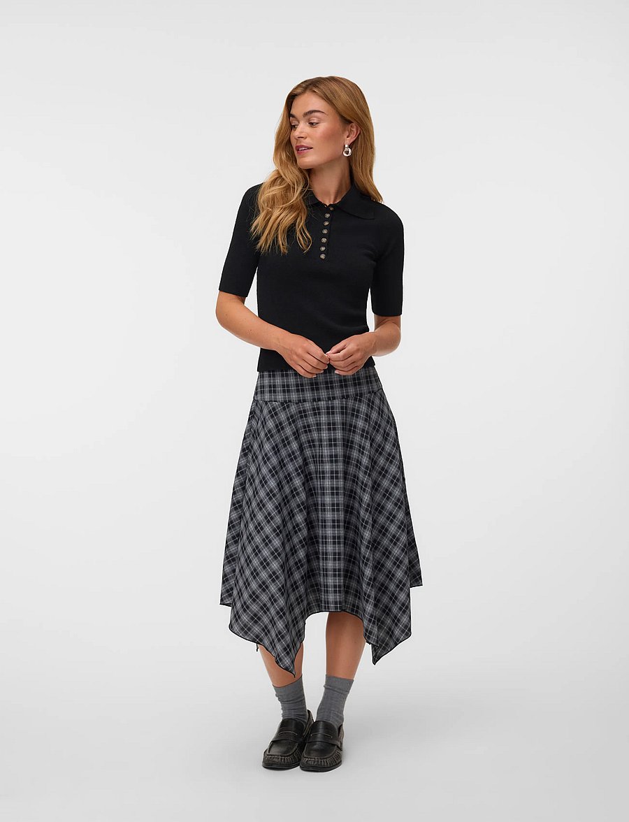 Vero Moda - VMLUCKY ASSYMETRIC SKIRT WVN RET - midi-röcke - black - 0