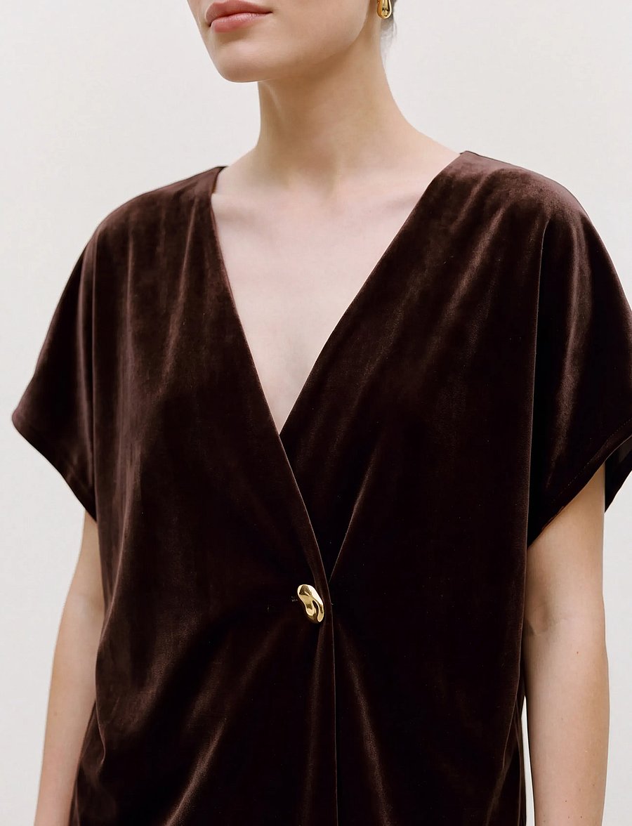 Vero Moda - VMSONJA VELVET SS V-NECK TOP JRS EXP - kortærmede bluser - chocolate torte - 4