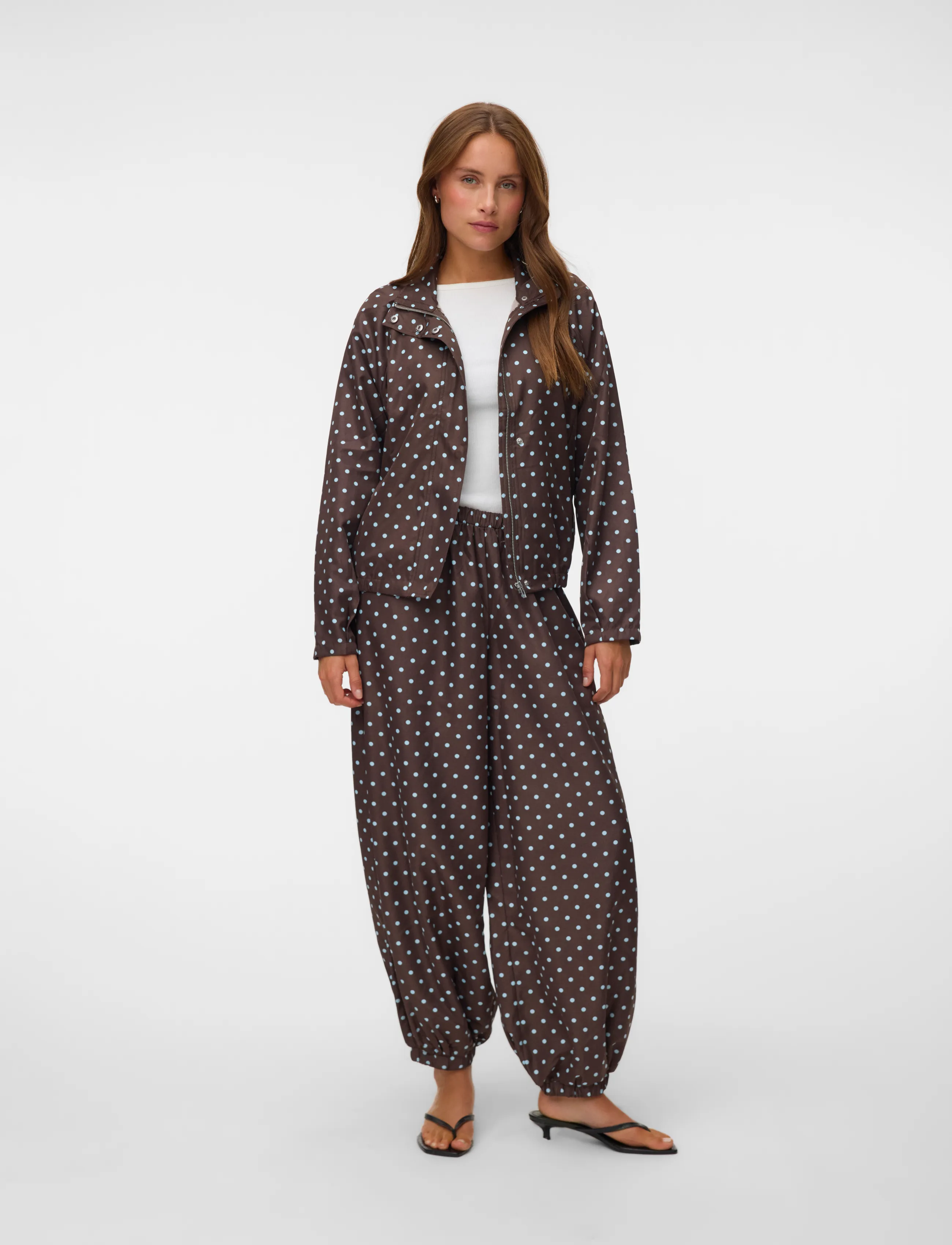 Vero Moda VMKAYLA HIGH NECK JACKET EXP - Jackets - CHOCOLATE BROWN / brown