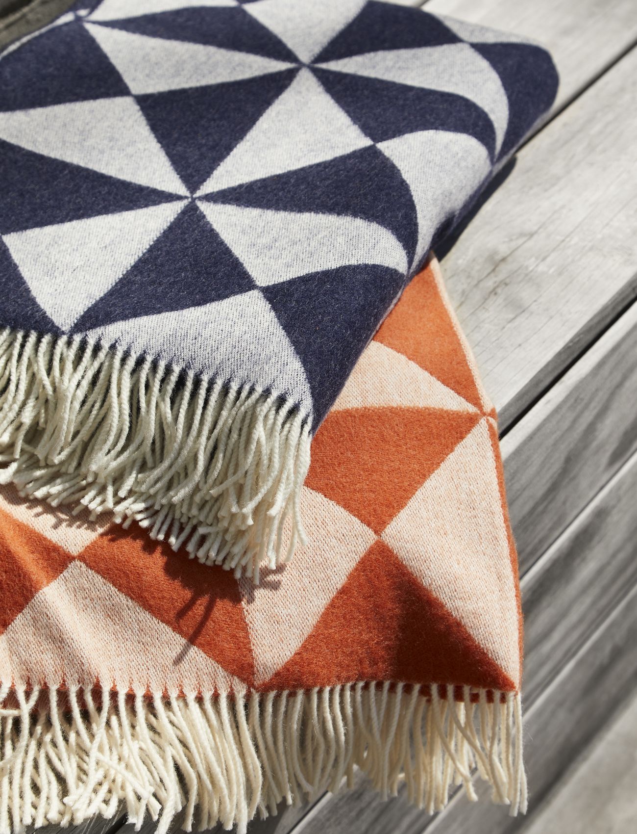 Verpan - Mirror Throw, 130x190 - køb efter pris - blue - 1